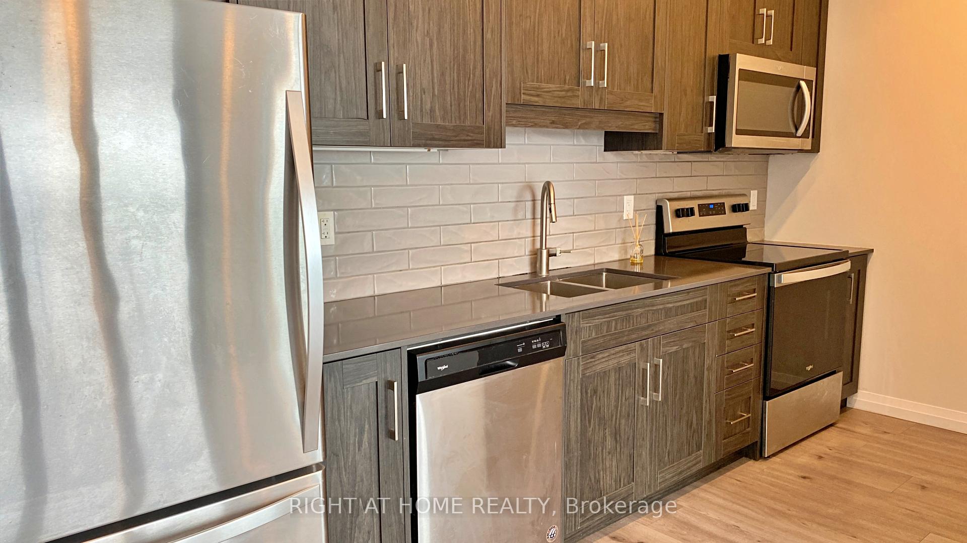 Photo 36 of Unit 2005, 60 Charles Street W, Kitchener — HOMEH