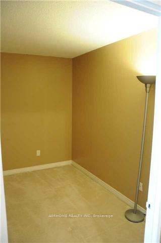 Photo 2 of Unit 809, 135 Pond Drive, Markham, Commerce Valley — HOMEH