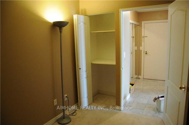 Photo 3 of Unit 809, 135 Pond Drive, Markham, Commerce Valley — HOMEH