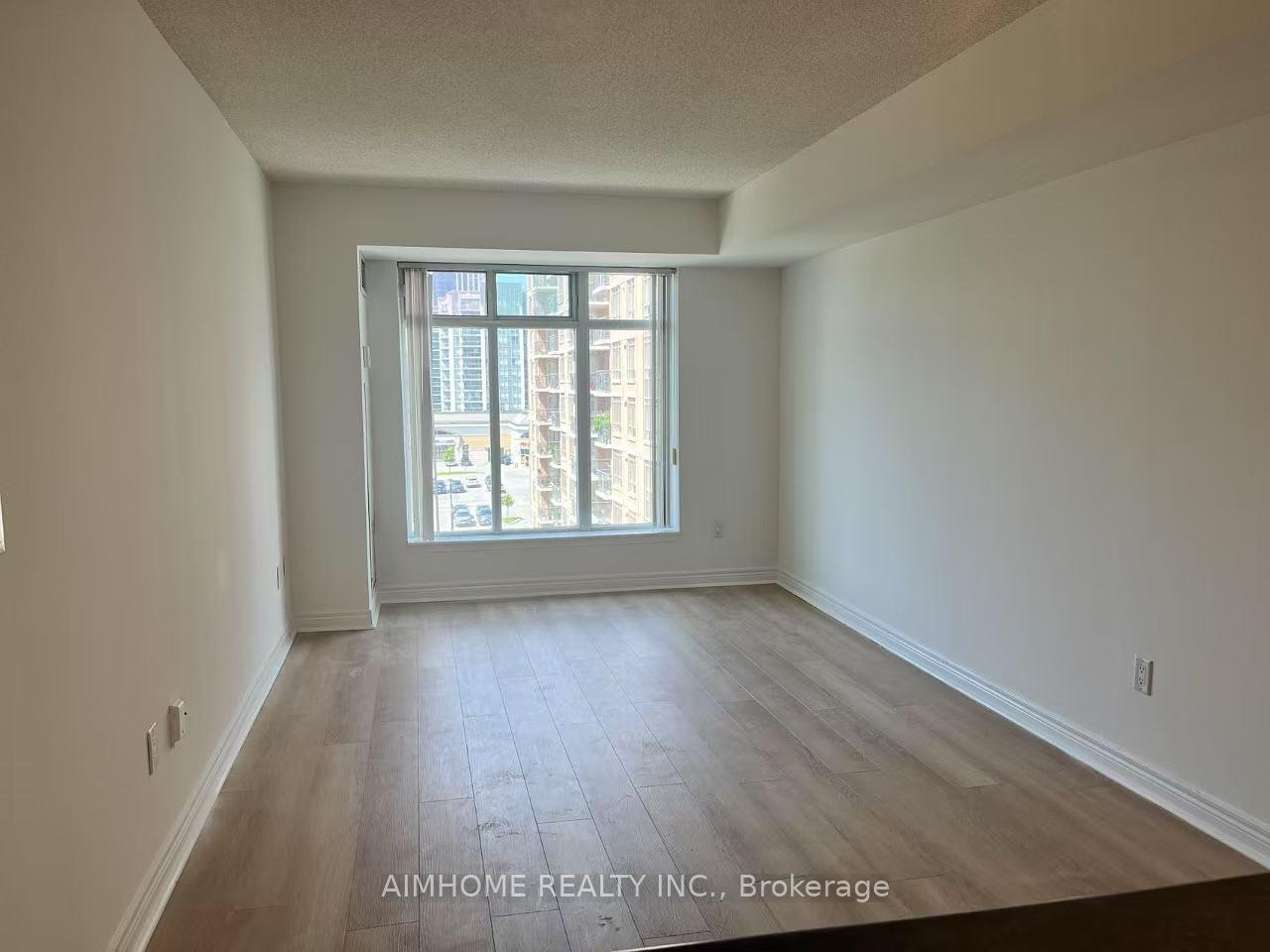 Photo 7 of Unit 809, 135 Pond Drive, Markham, Commerce Valley — HOMEH