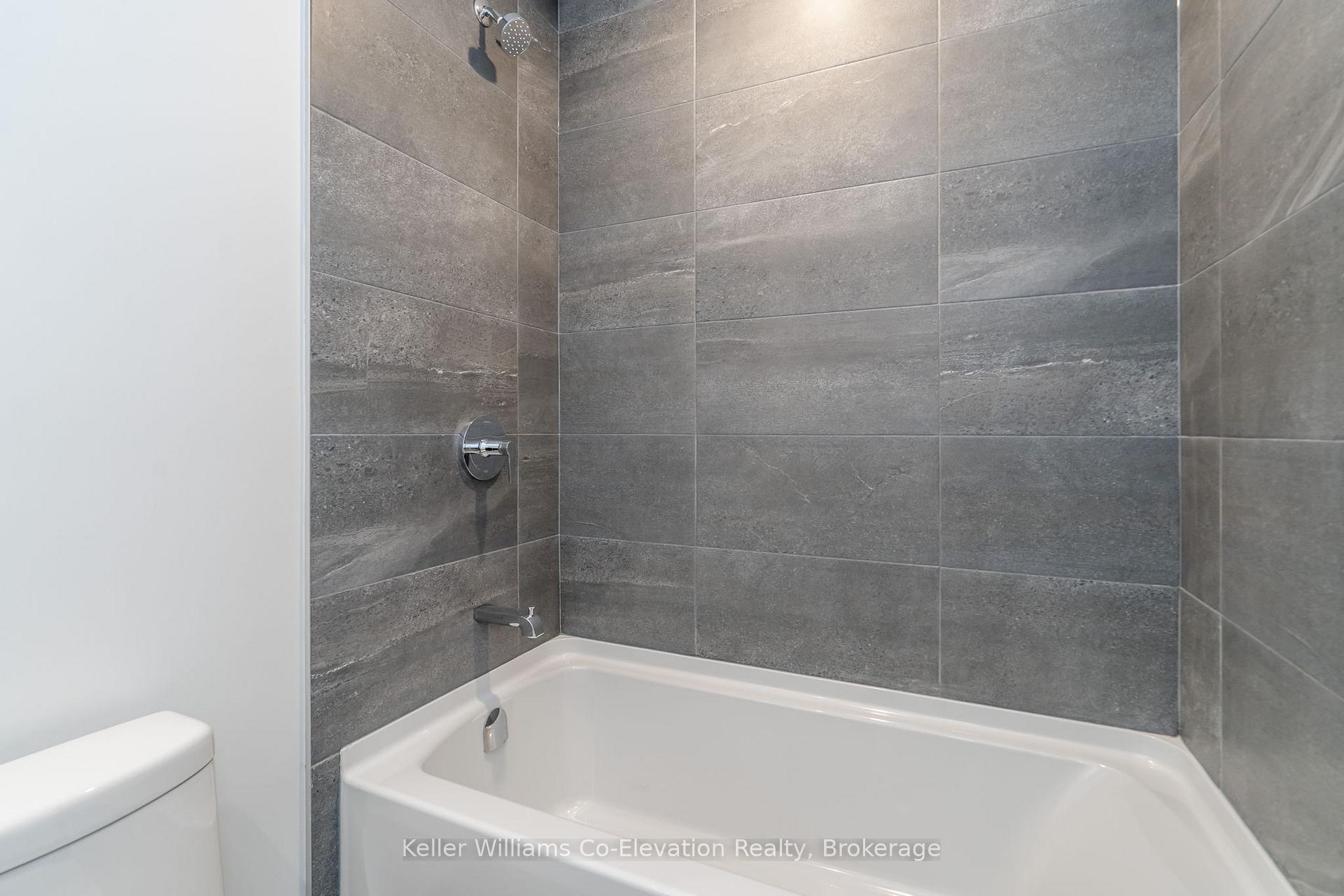 Photo 7 of Unit 1910, 37 Mary Street, Barrie, City Centre — HOMEH