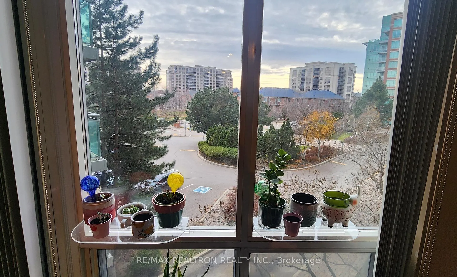 Photo 8 of Unit 326, 62 Suncrest Boulevard, Markham, Commerce Valley — HOMEH