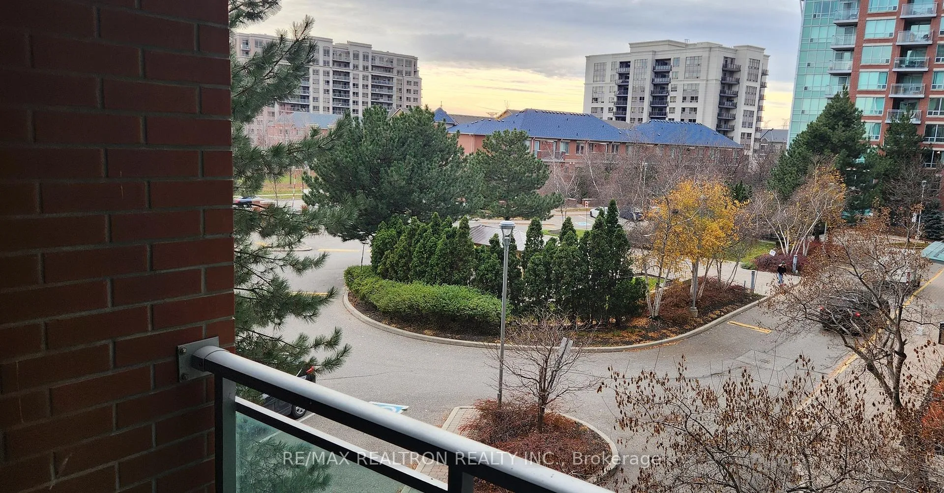 Photo 10 of Unit 326, 62 Suncrest Boulevard, Markham, Commerce Valley — HOMEH