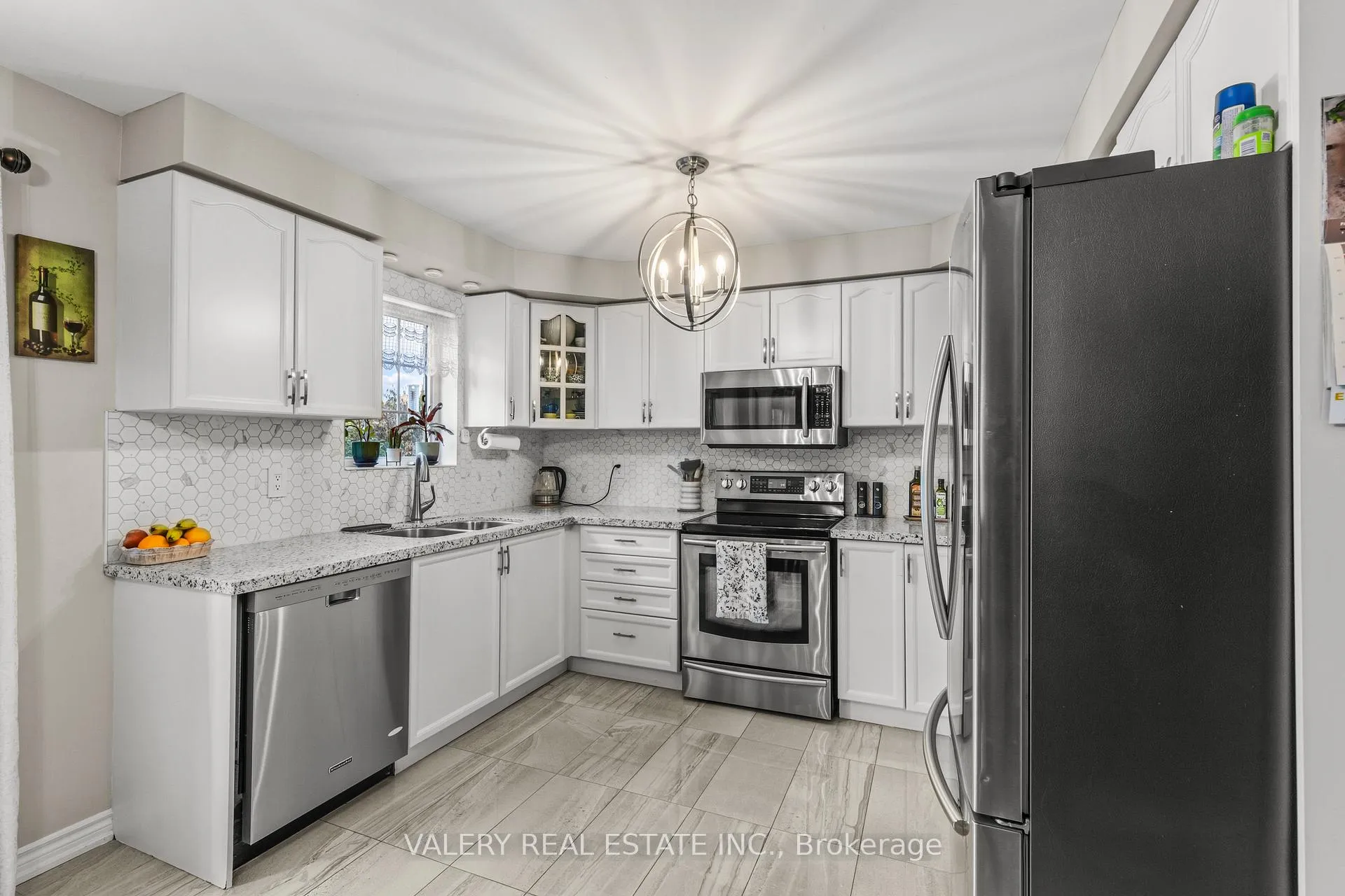 Photo 11 of 62 Penbridge Circle, Brampton, Fletcher's Meadow — HOMEH