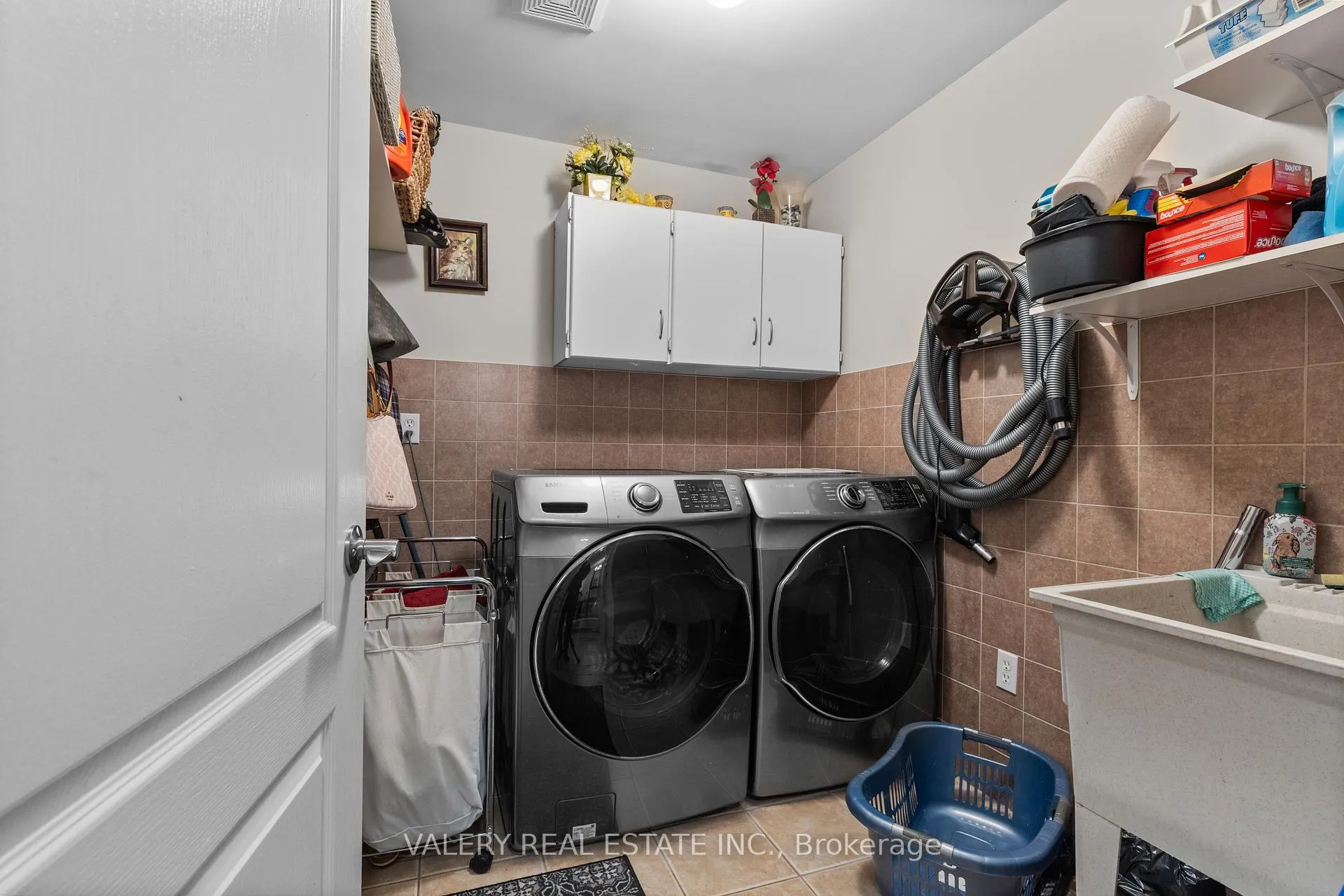 Photo 18 of 62 Penbridge Circle, Brampton, Fletcher's Meadow — HOMEH