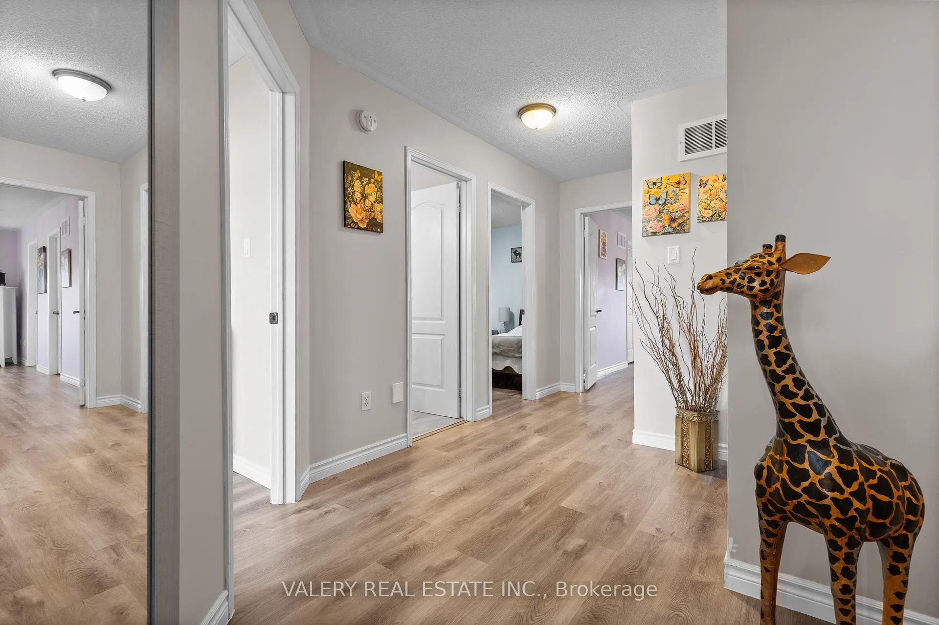 Photo 19 of 62 Penbridge Circle, Brampton, Fletcher's Meadow — HOMEH