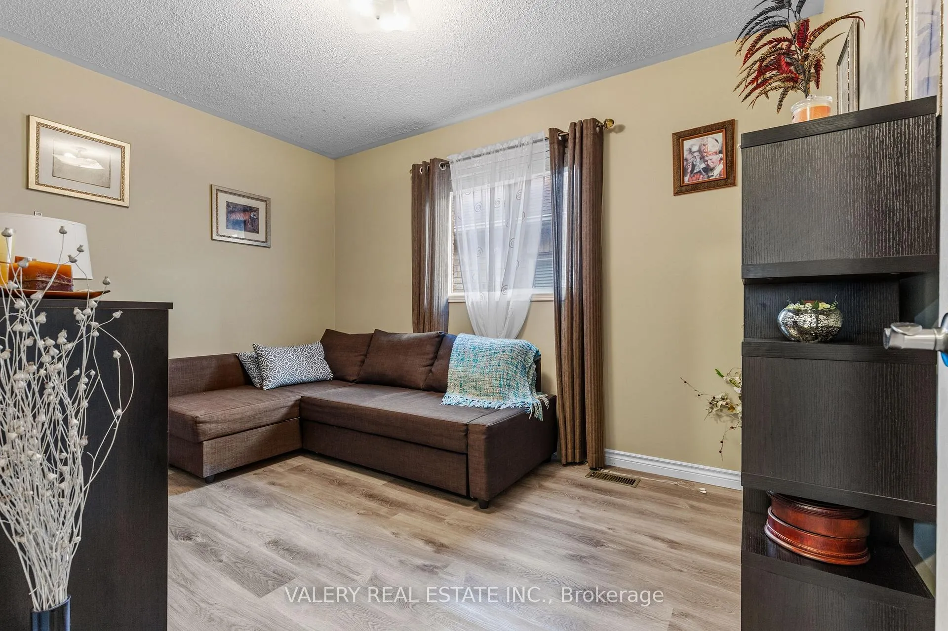 Photo 20 of 62 Penbridge Circle, Brampton, Fletcher's Meadow — HOMEH