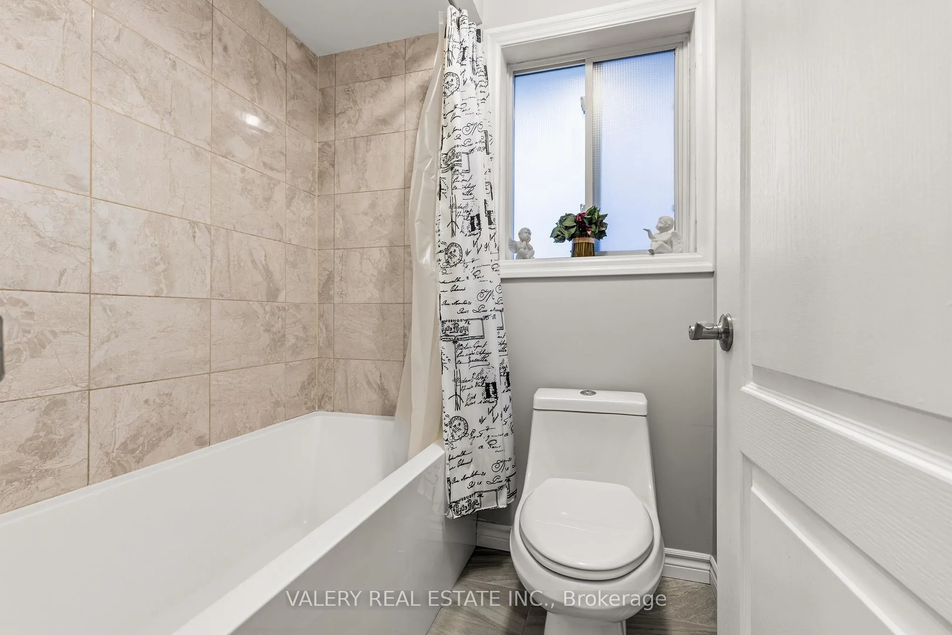 Photo 25 of 62 Penbridge Circle, Brampton, Fletcher's Meadow — HOMEH