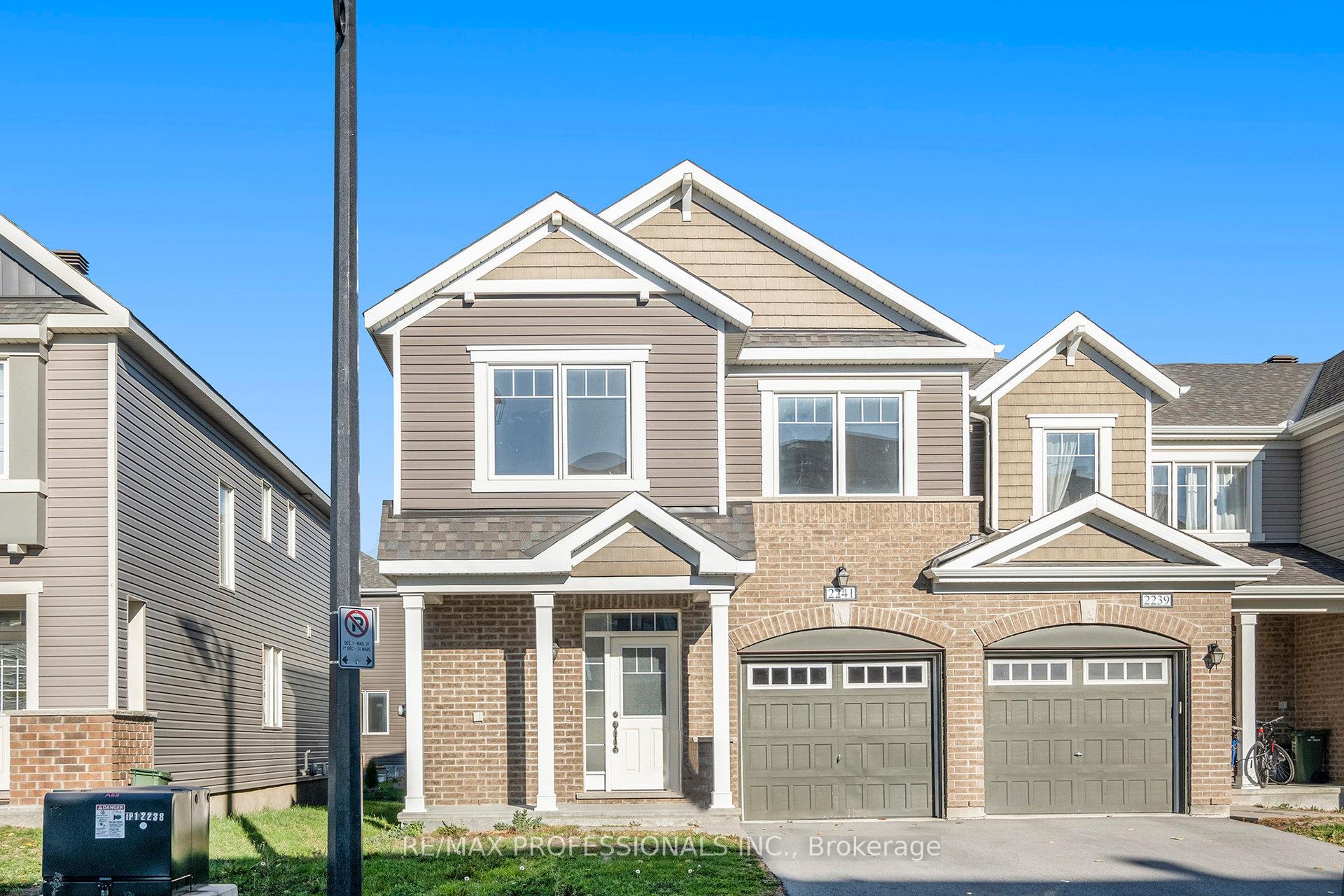 Front of 2241 Watercolours Way