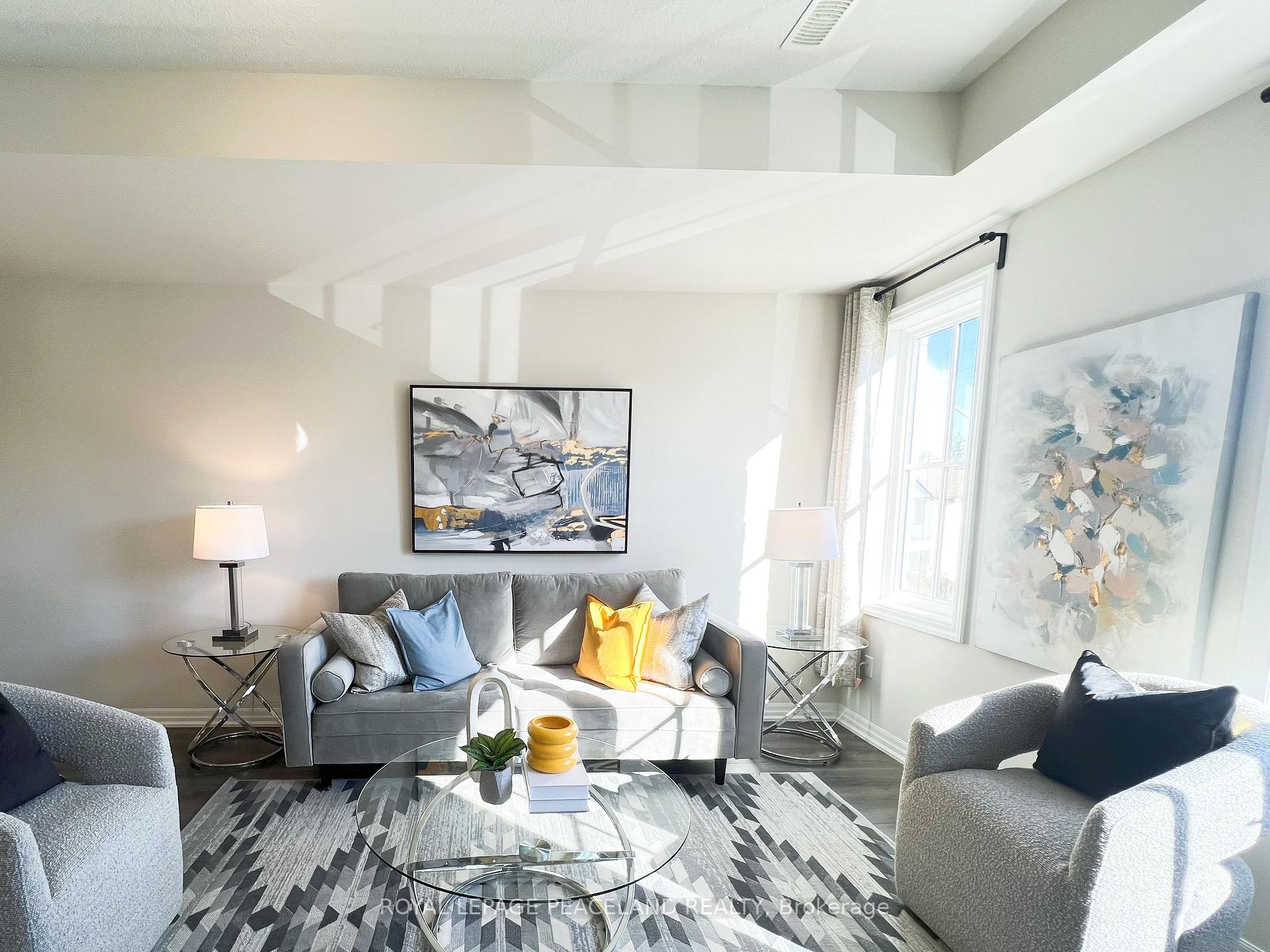 Photo 8 of Unit 5, 290 Barton Street W, Hamilton, Strathcona — HOMEH