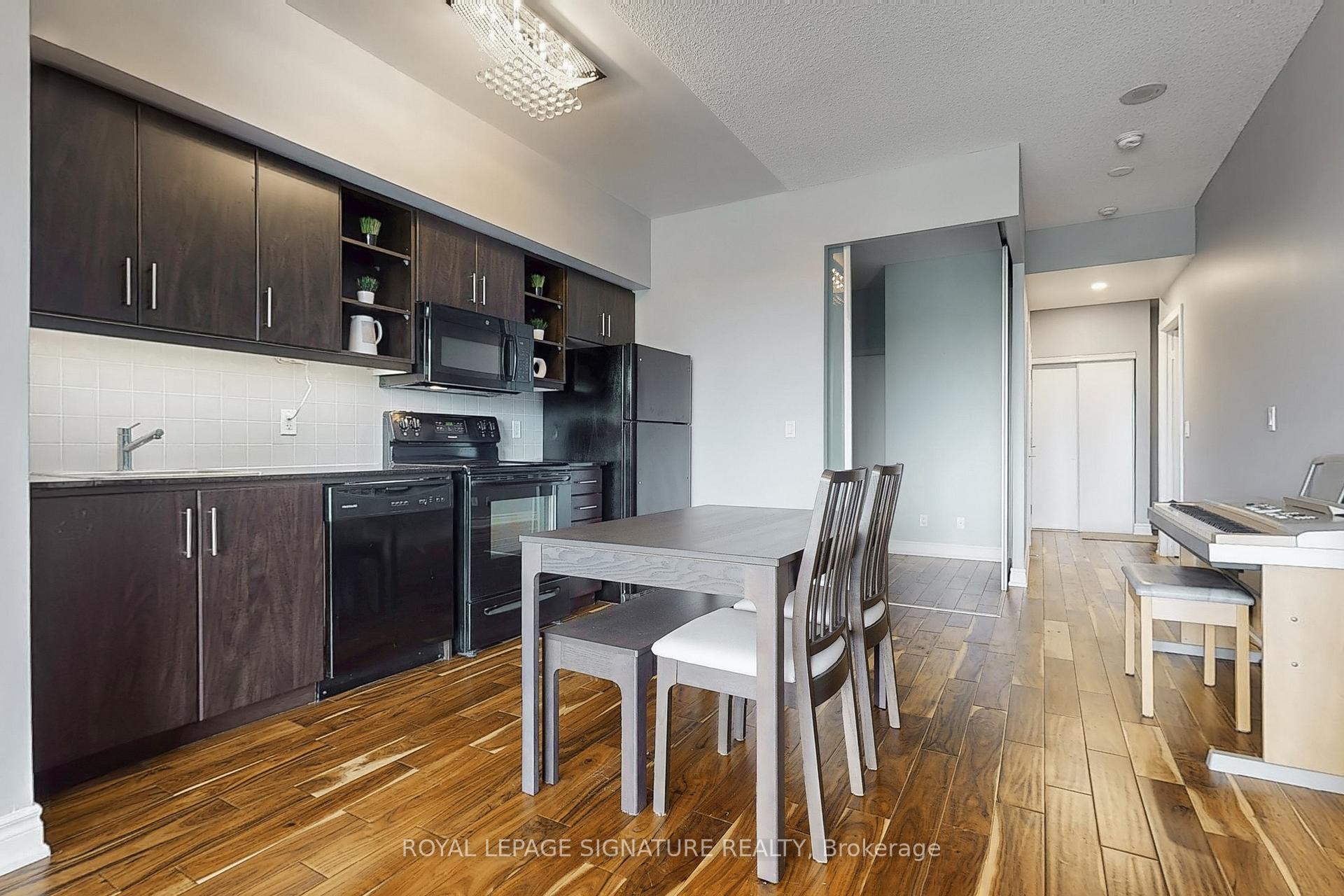 Photo 13 of Unit 422, 35 Brian Peck Crescent, Toronto, Thorncliffe Park — HOMEH