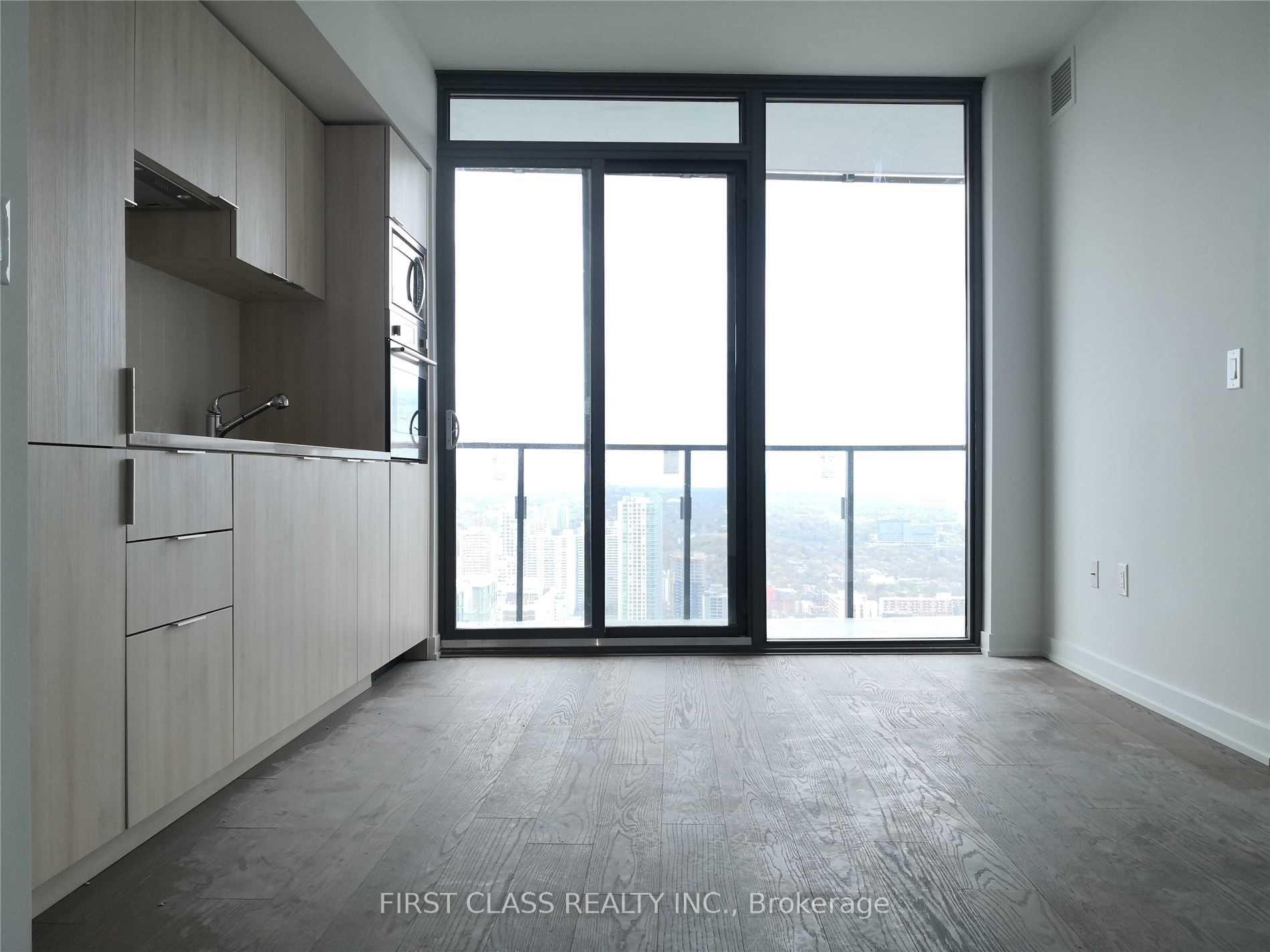 Front of Unit 4613, 11 Wellesley Street W