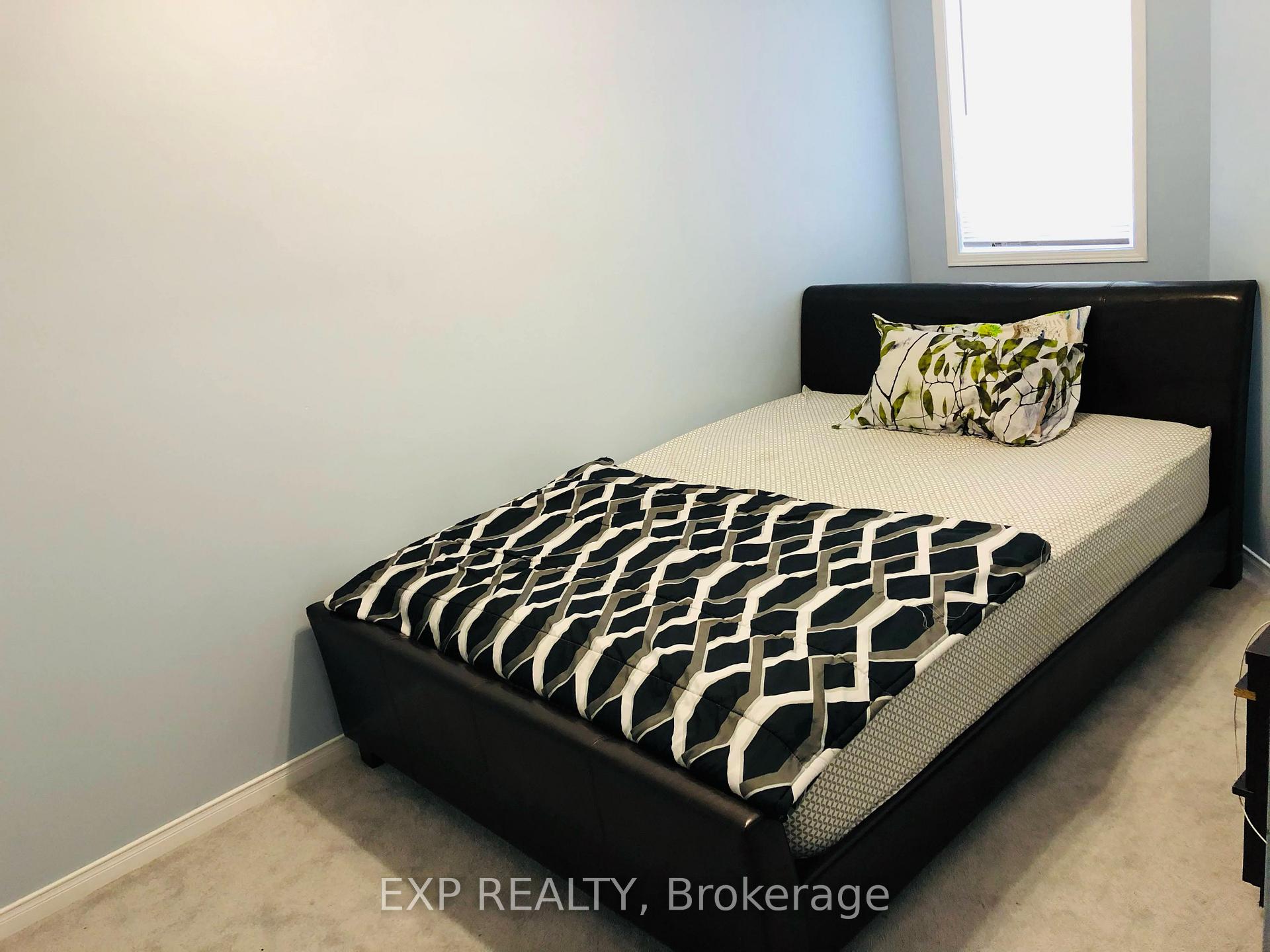 Photo 11 of 60 Spadina Road, Brampton, Brampton West — HOMEH