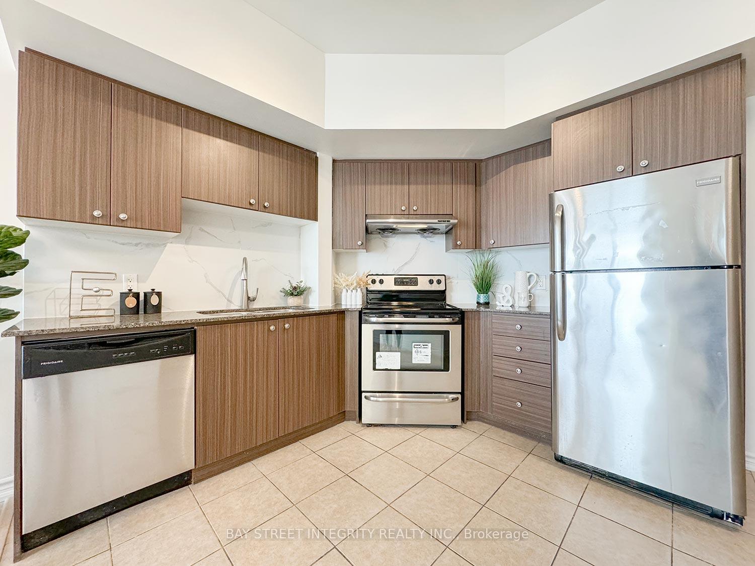 Photo 4 of Unit 316, 8323 Kennedy Road, Markham, Village Green-South Unionville — HOMEH
