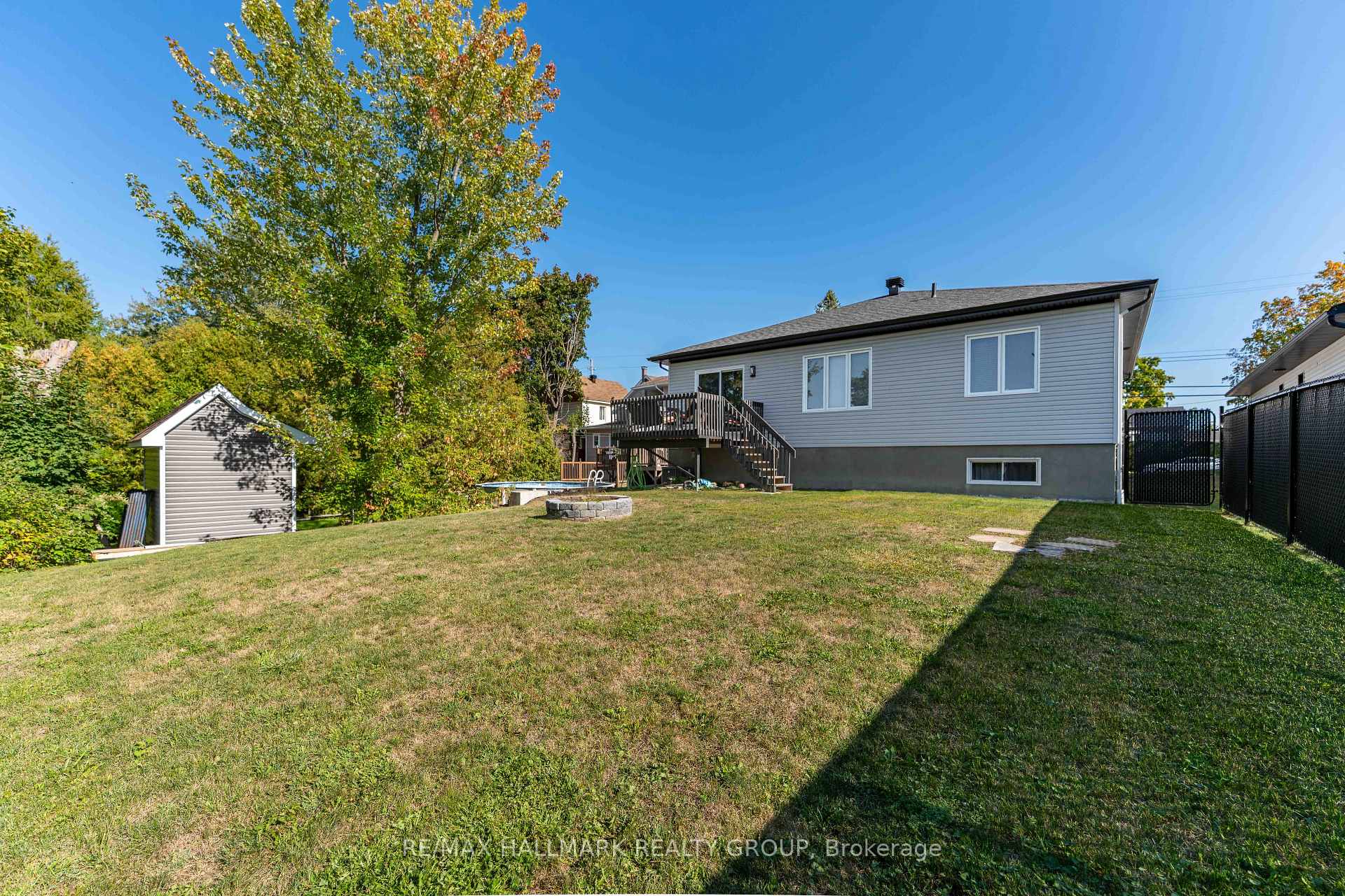 Photo 27 of 882 Front Road, Champlain, L'Orignal — HOMEH