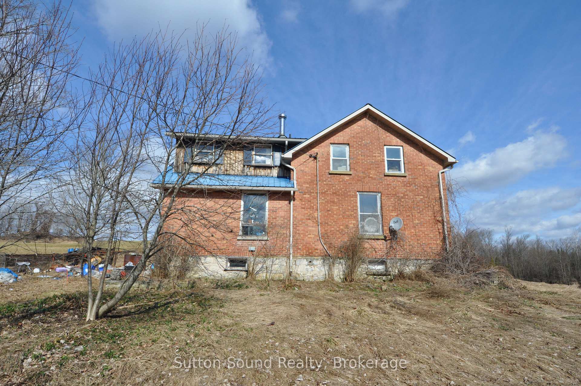 Photo 2 of 797530 East Back Line, Chatsworth — HOMEH