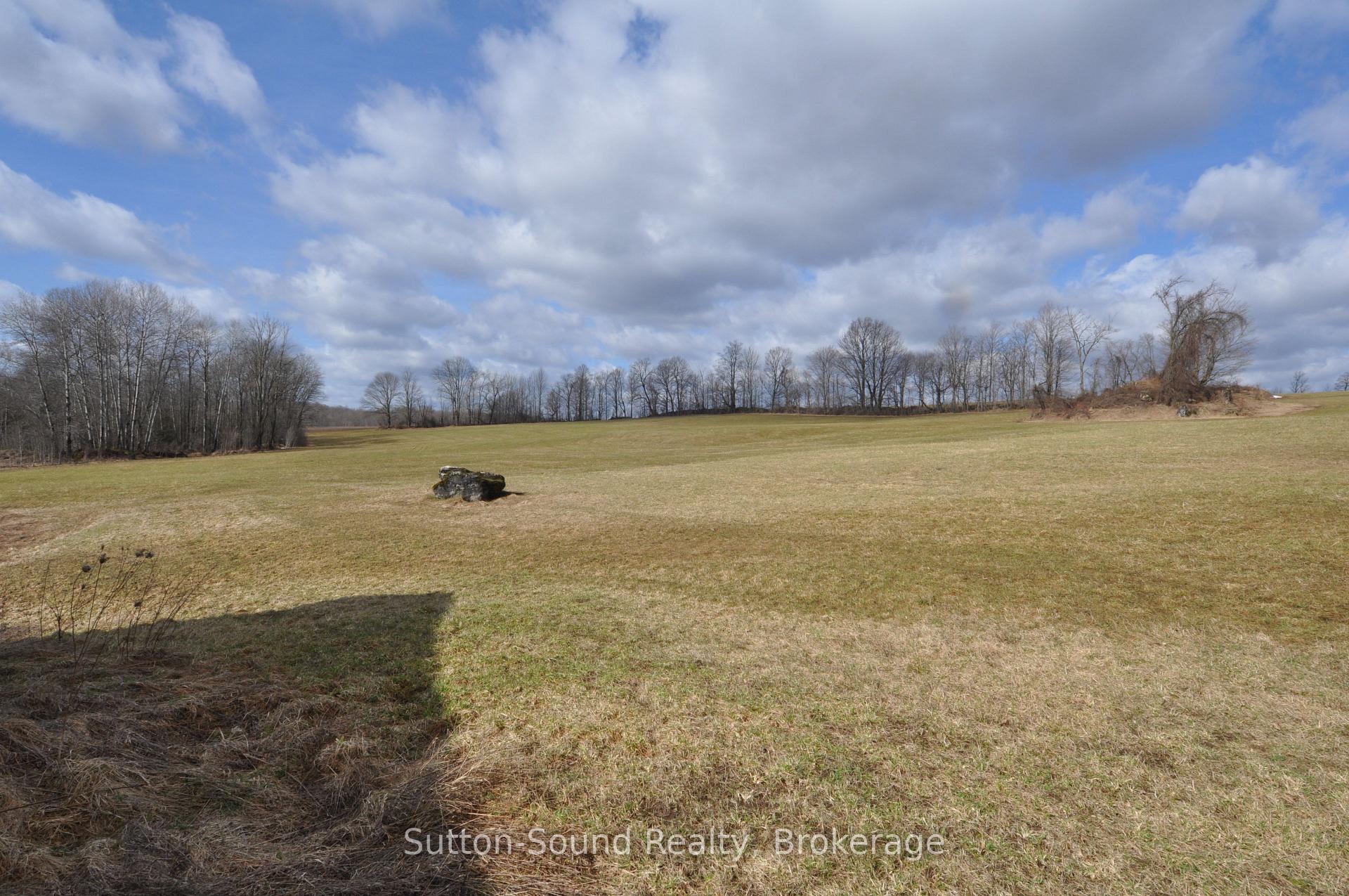 Photo 6 of 797530 East Back Line, Chatsworth — HOMEH