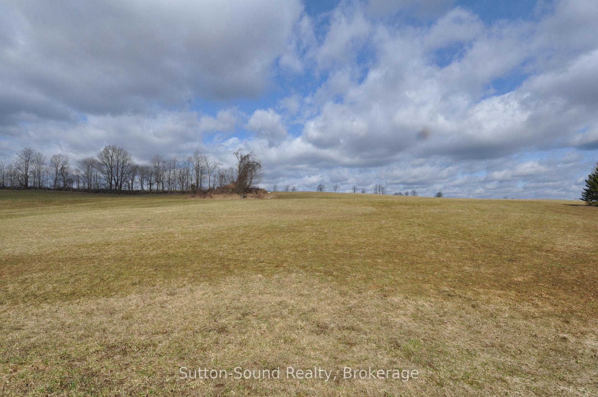 Photo 7 of 797530 East Back Line, Chatsworth — HOMEH