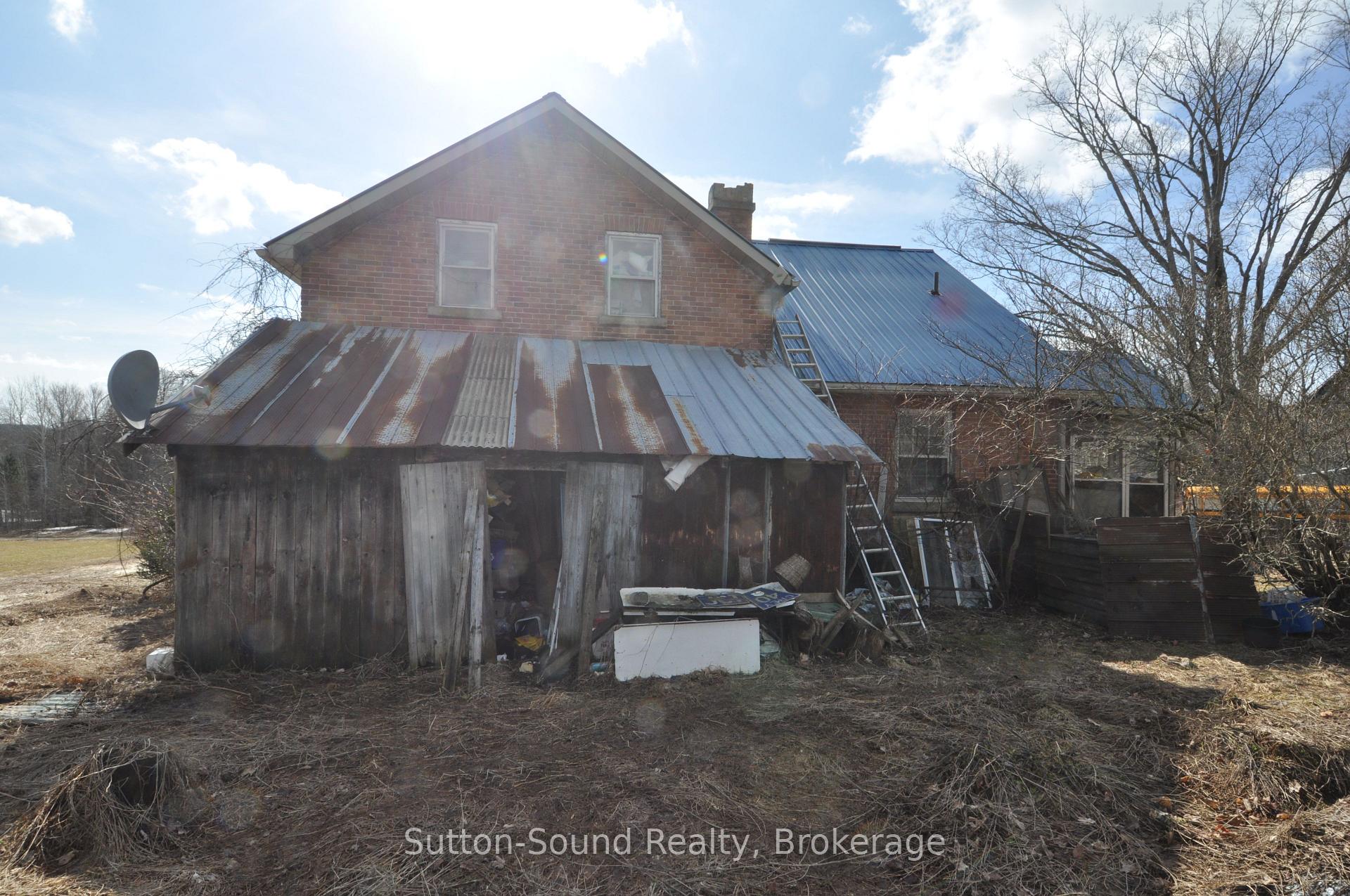 Photo 22 of 797530 East Back Line, Chatsworth — HOMEH