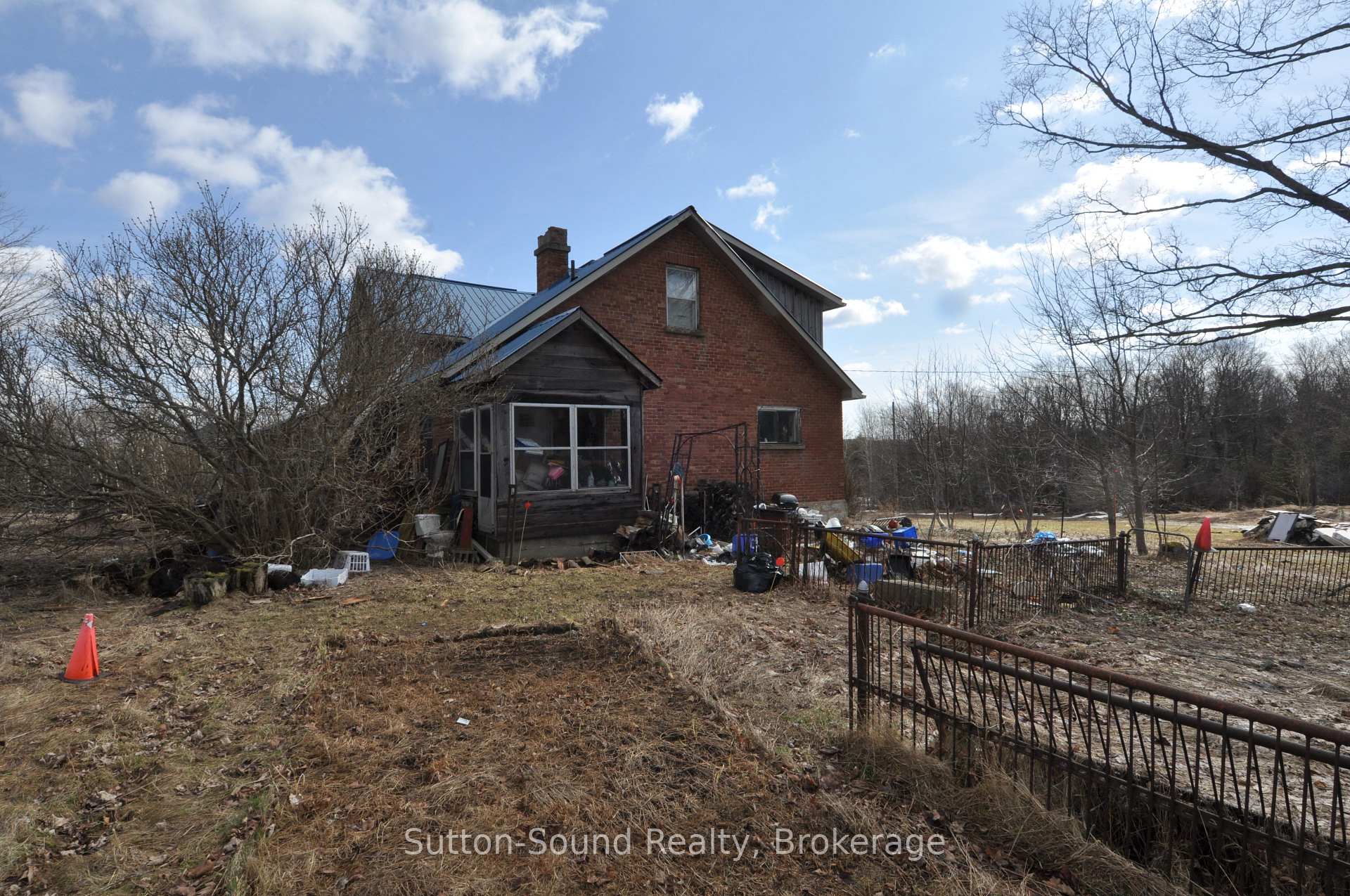 Photo 23 of 797530 East Back Line, Chatsworth — HOMEH