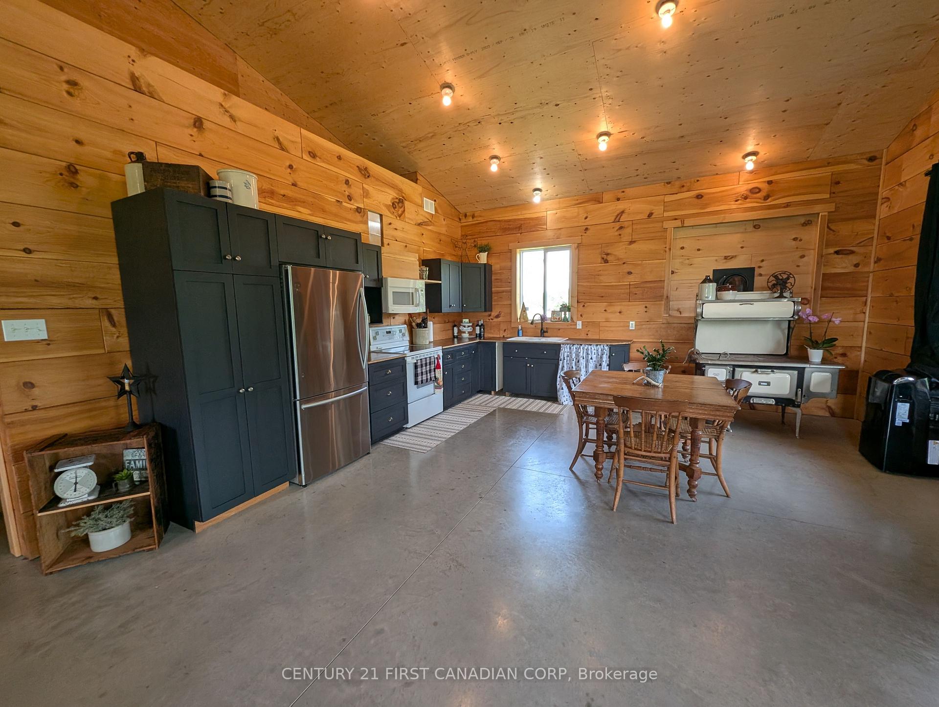 Photo 4 of 2102 Cameron Road, Dawn-Euphemia — HOMEH