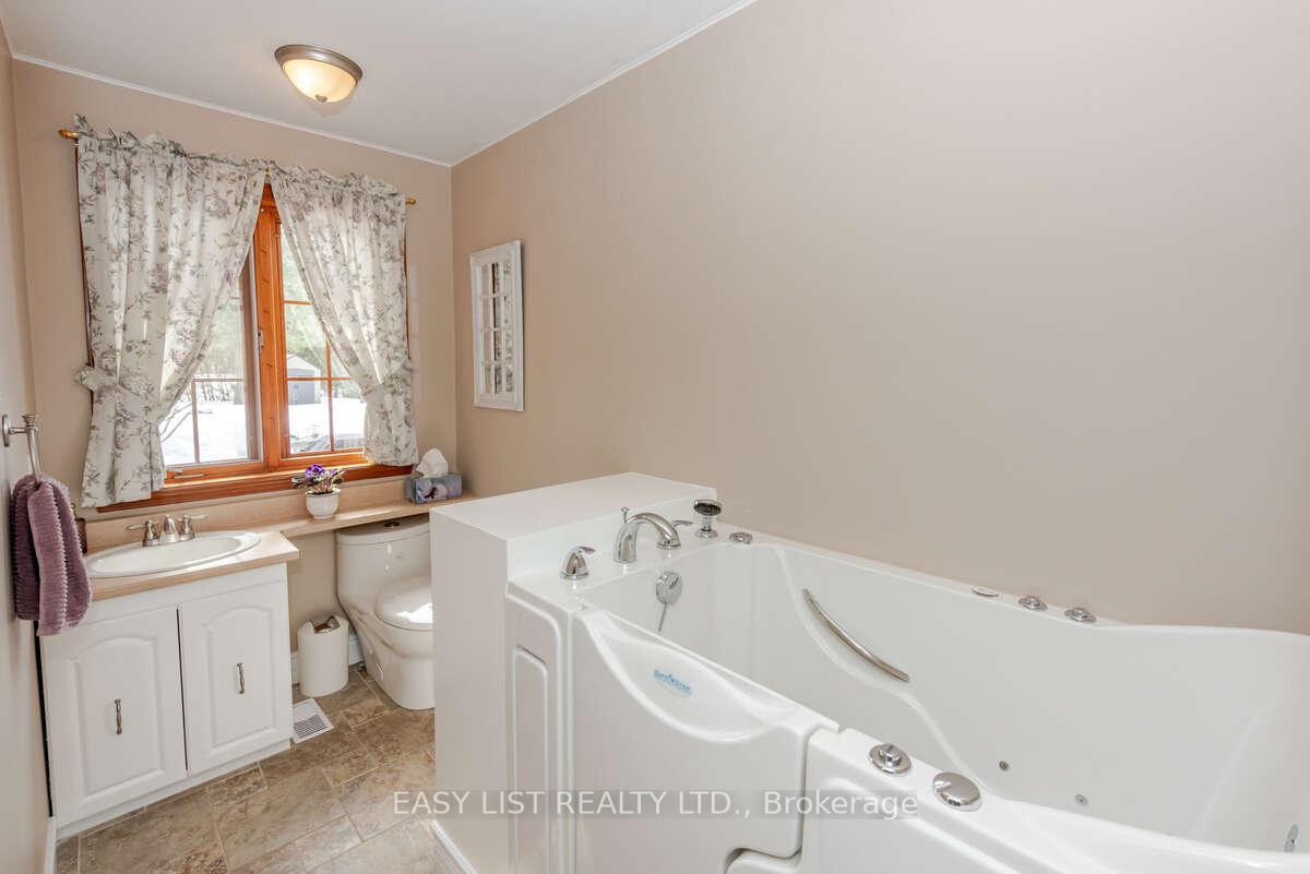 Photo 16 of 704 Pattee Road, Champlain, Champlain Twp — HOMEH