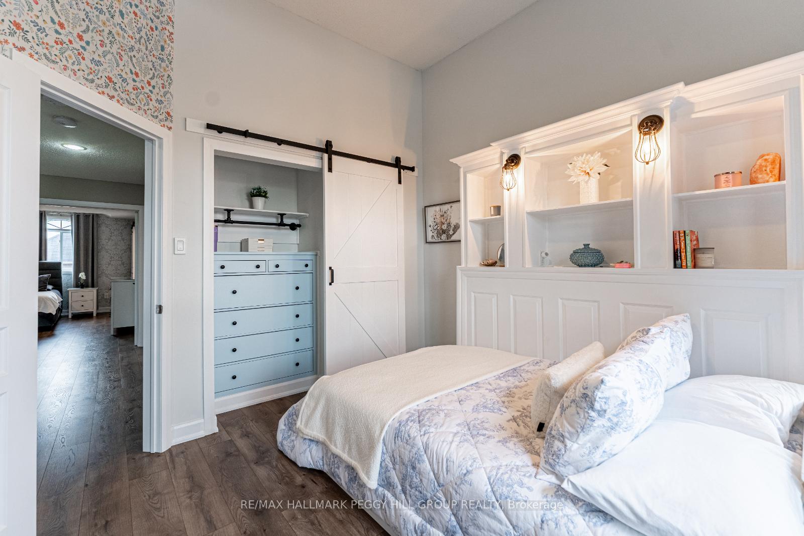 Photo 11 of 44 Tudor Crescent, Barrie, Innis-Shore — HOMEH