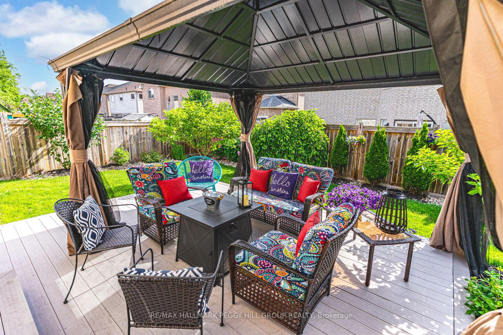 Photo 18 of 44 Tudor Crescent, Barrie, Innis-Shore — HOMEH