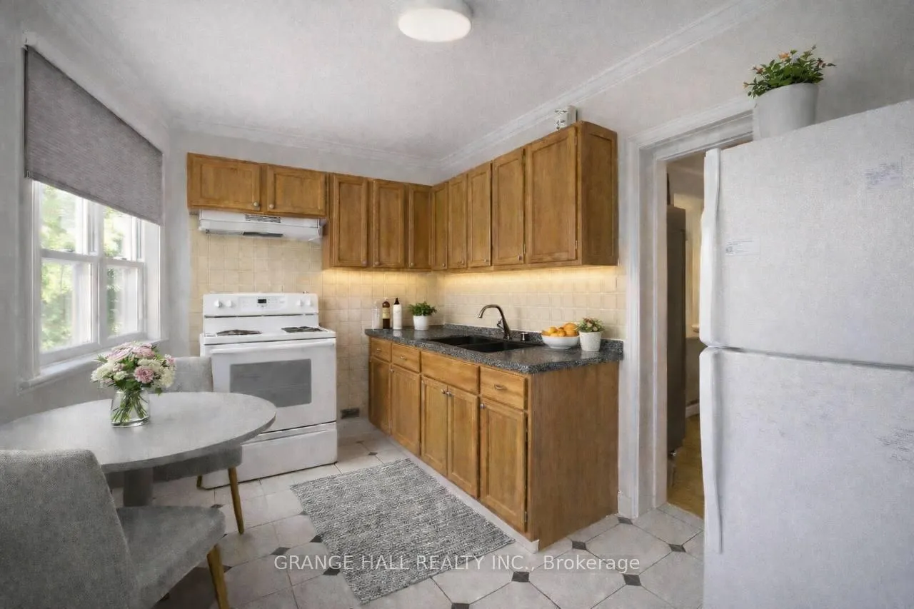 Photo 16 of 189 Parkside Drive, Toronto, High Park-Swansea — HOMEH