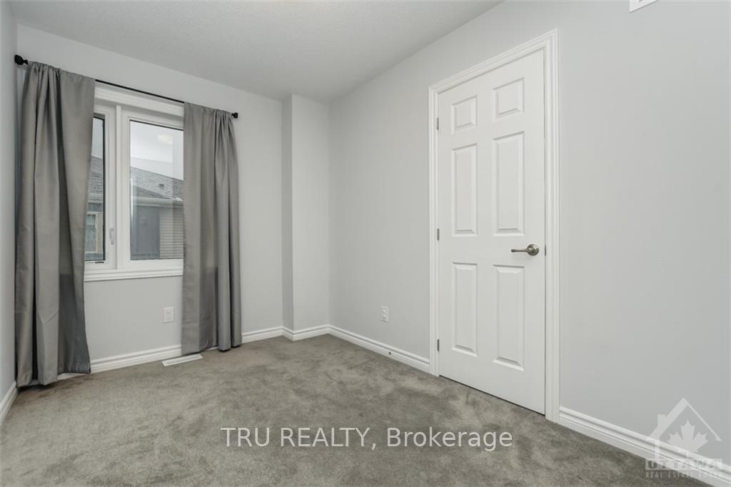 Photo 3 of 422 Lapland, Ottawa, Kanata - Emerald Meadows/Trailwest — HOMEH