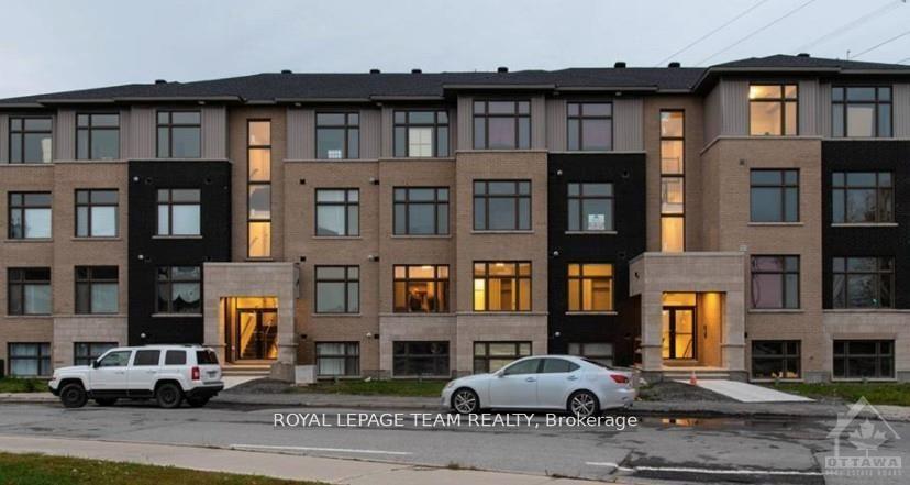 Front of Unit G, 213 Citiplace Drive