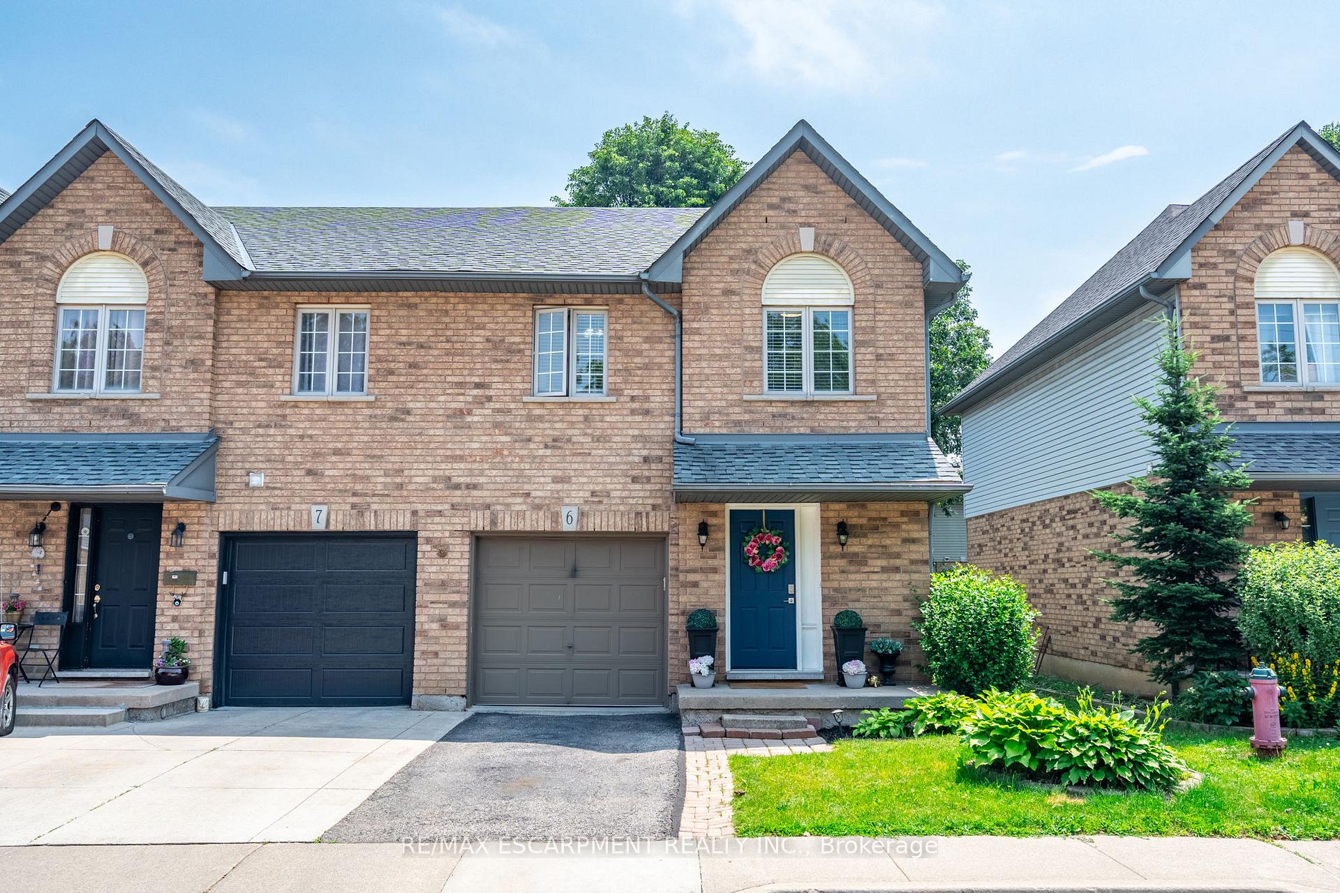Front of Unit 6, 565 Rymal Road E