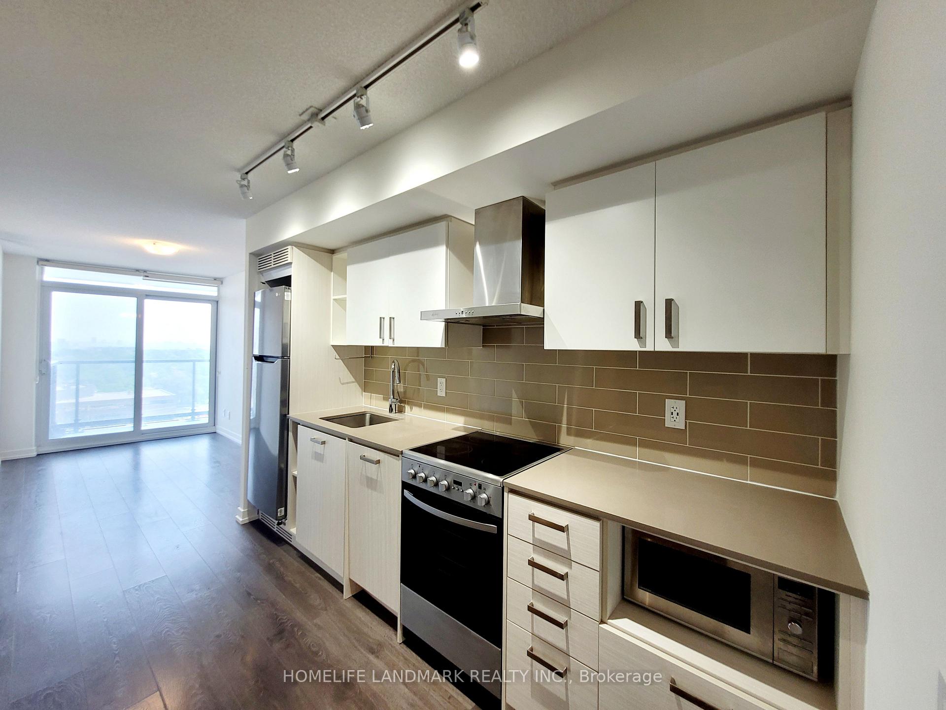 Front of Unit 1213, 125 Redpath Avenue