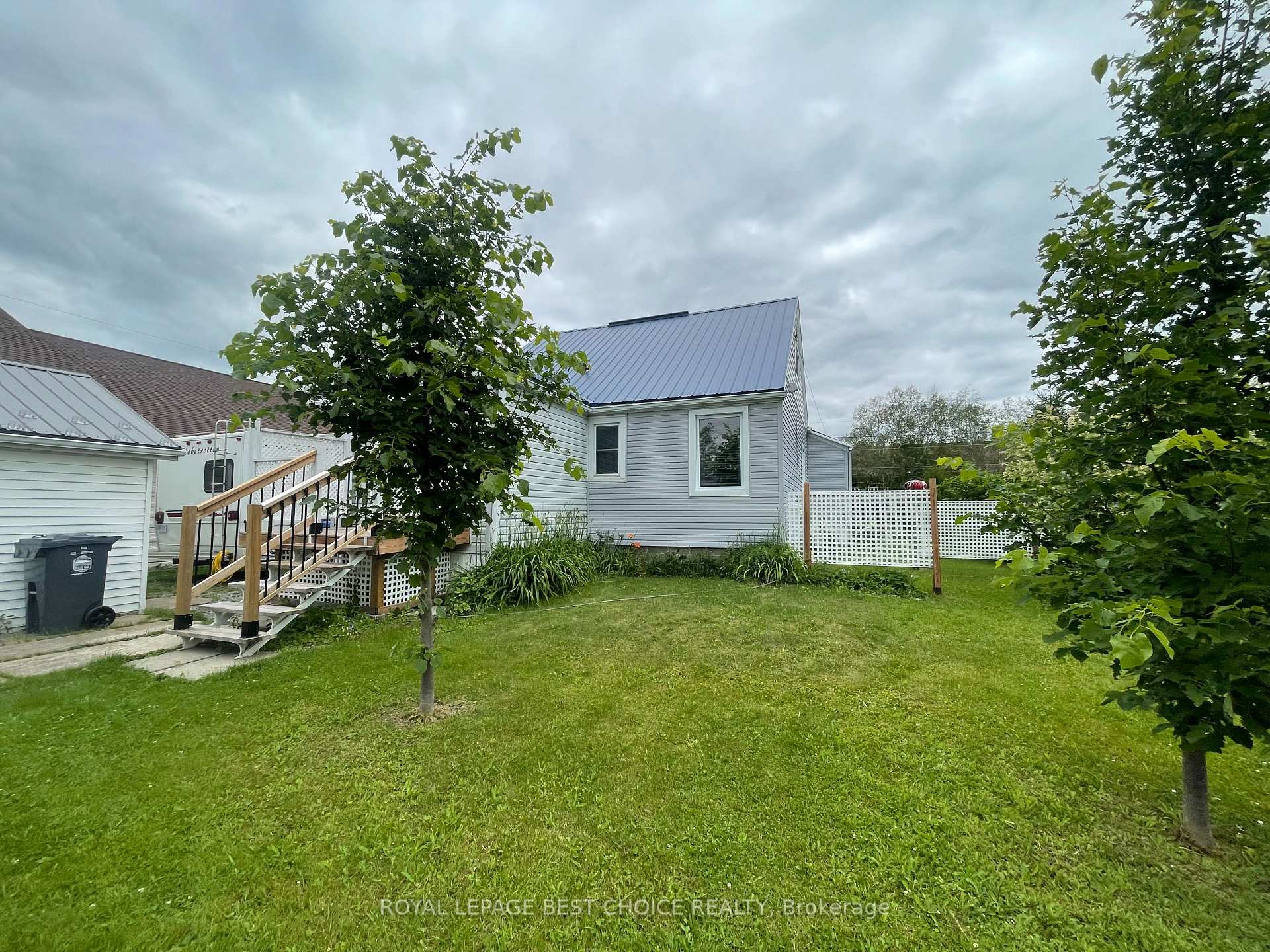 Photo 34 of 76 Sixth Avenue, Englehart — HOMEH