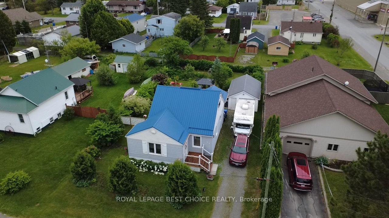 Photo 4 of 76 Sixth Avenue, Englehart — HOMEH