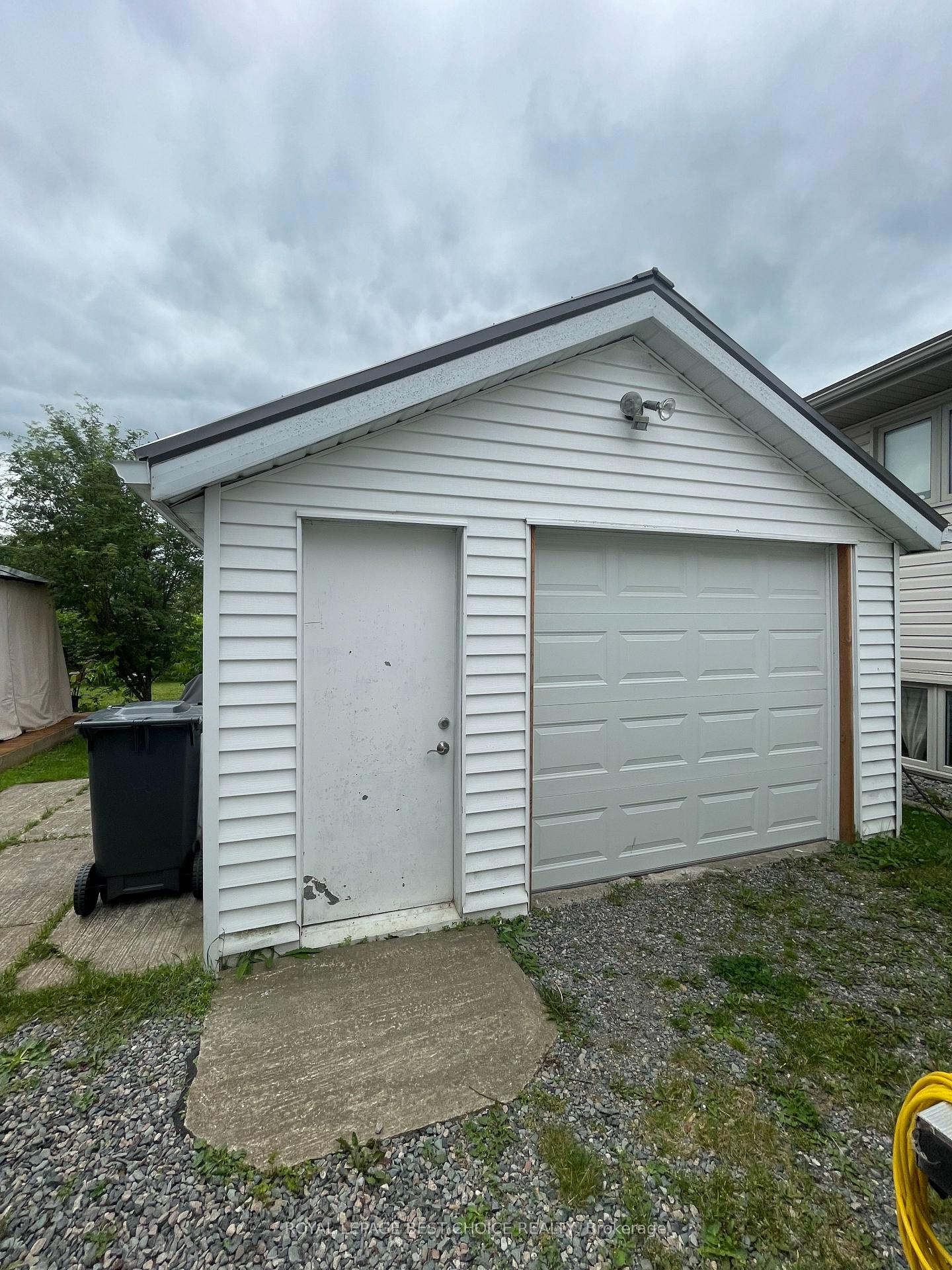 Photo 16 of 76 Sixth Avenue, Englehart — HOMEH