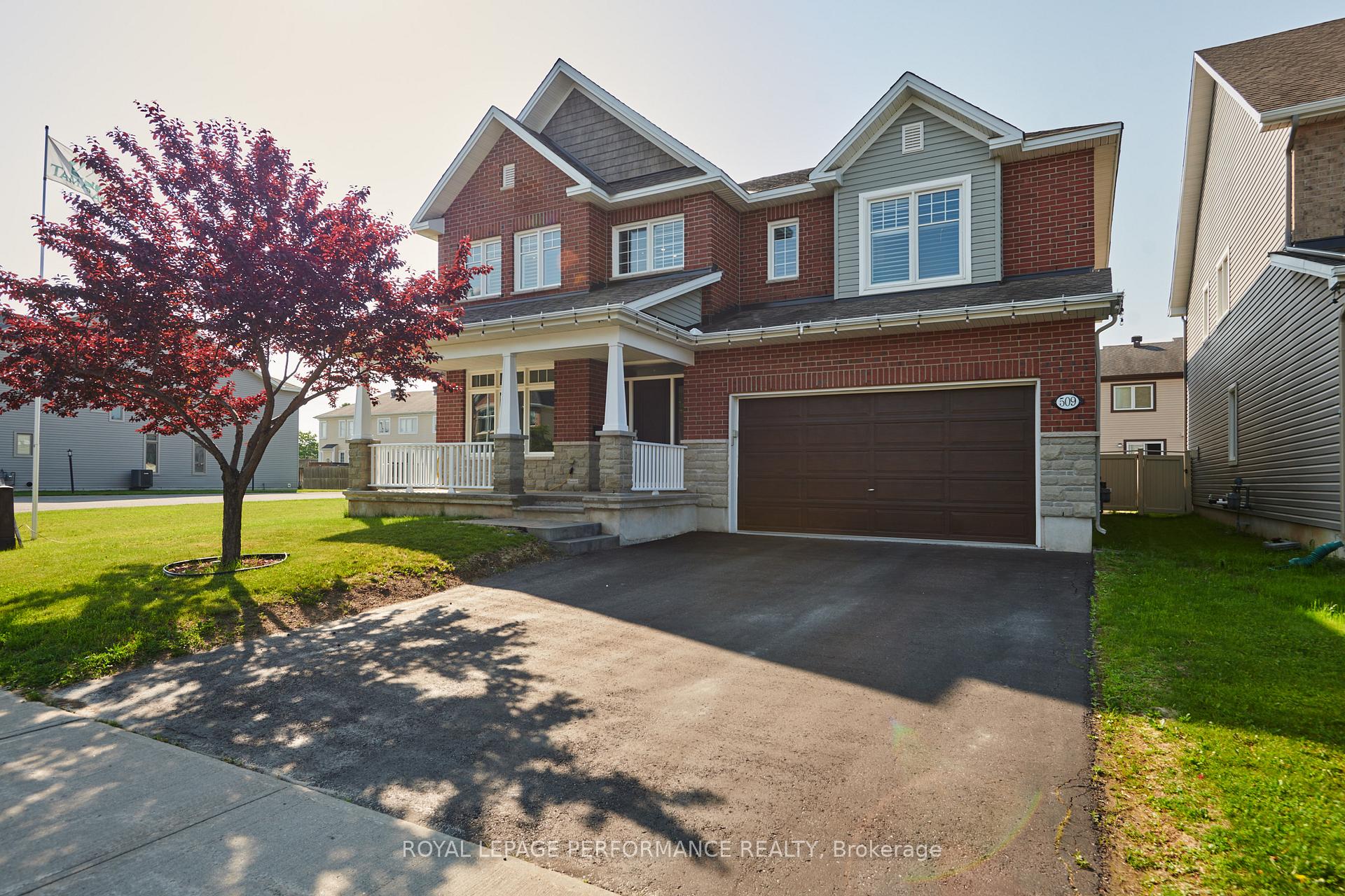Front of 509 Egret Way