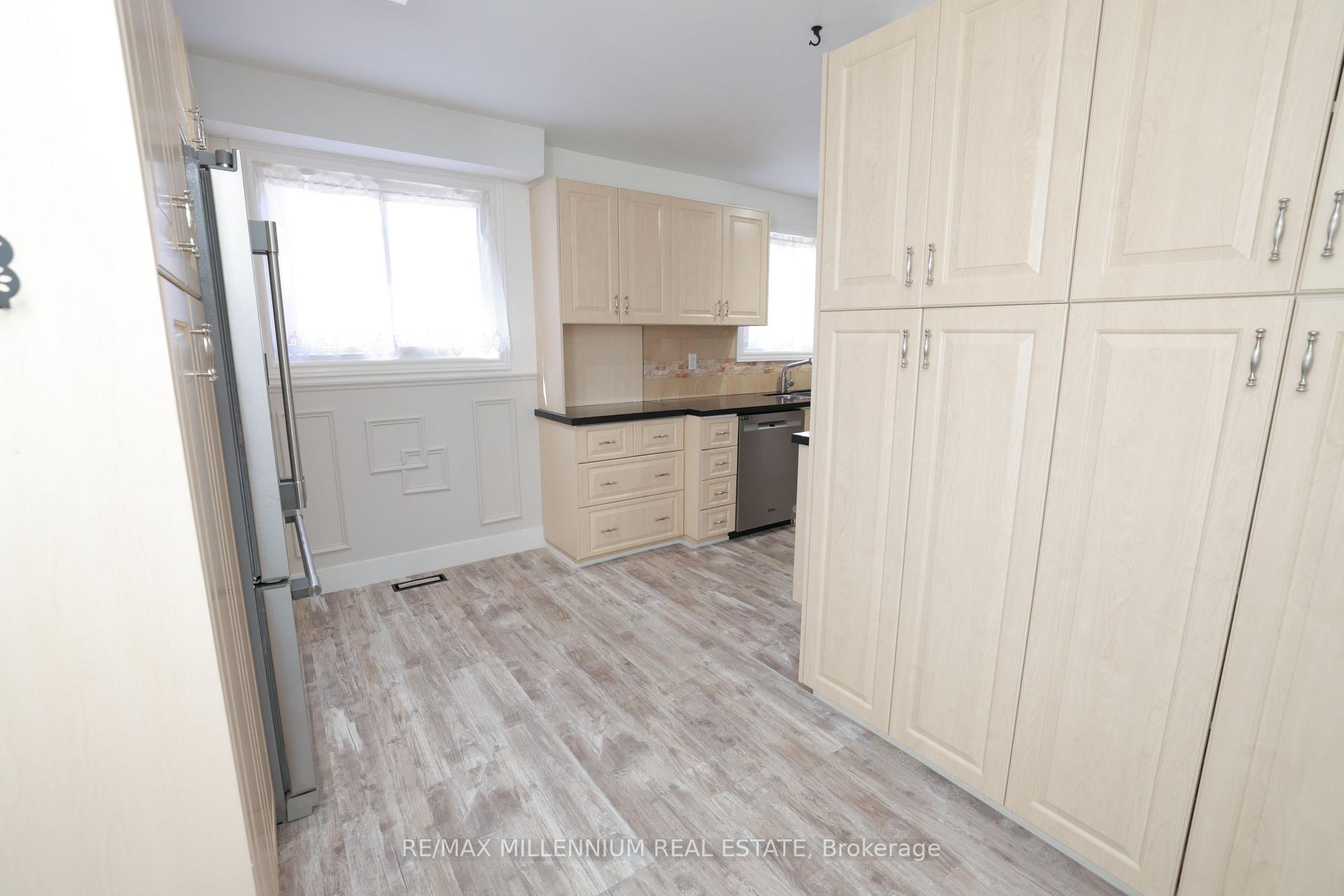 Photo 13 of 10 Manderley Place, Brampton, Central Park — HOMEH