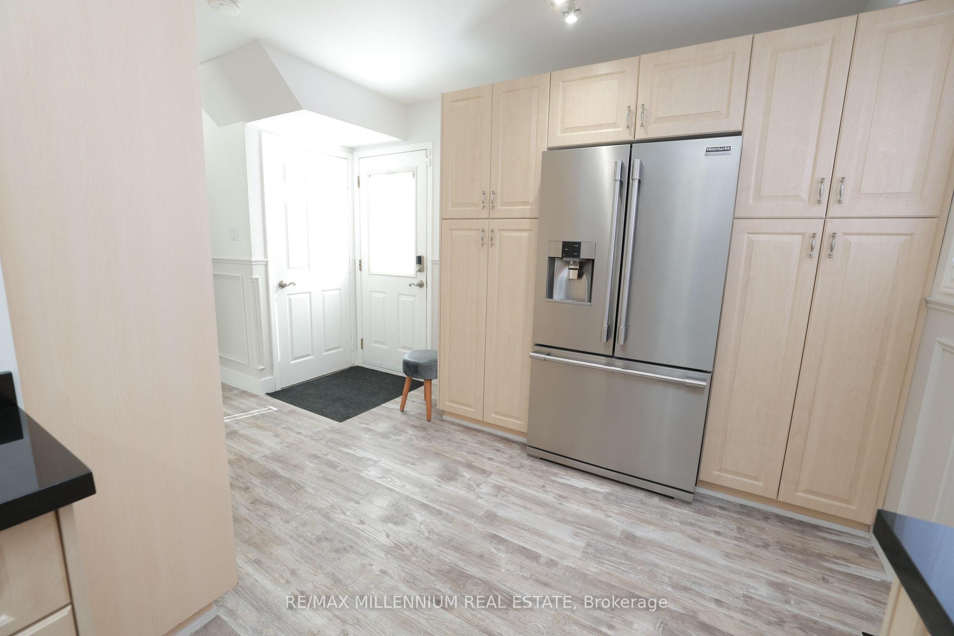 Photo 5 of 10 Manderley Place, Brampton, Central Park — HOMEH