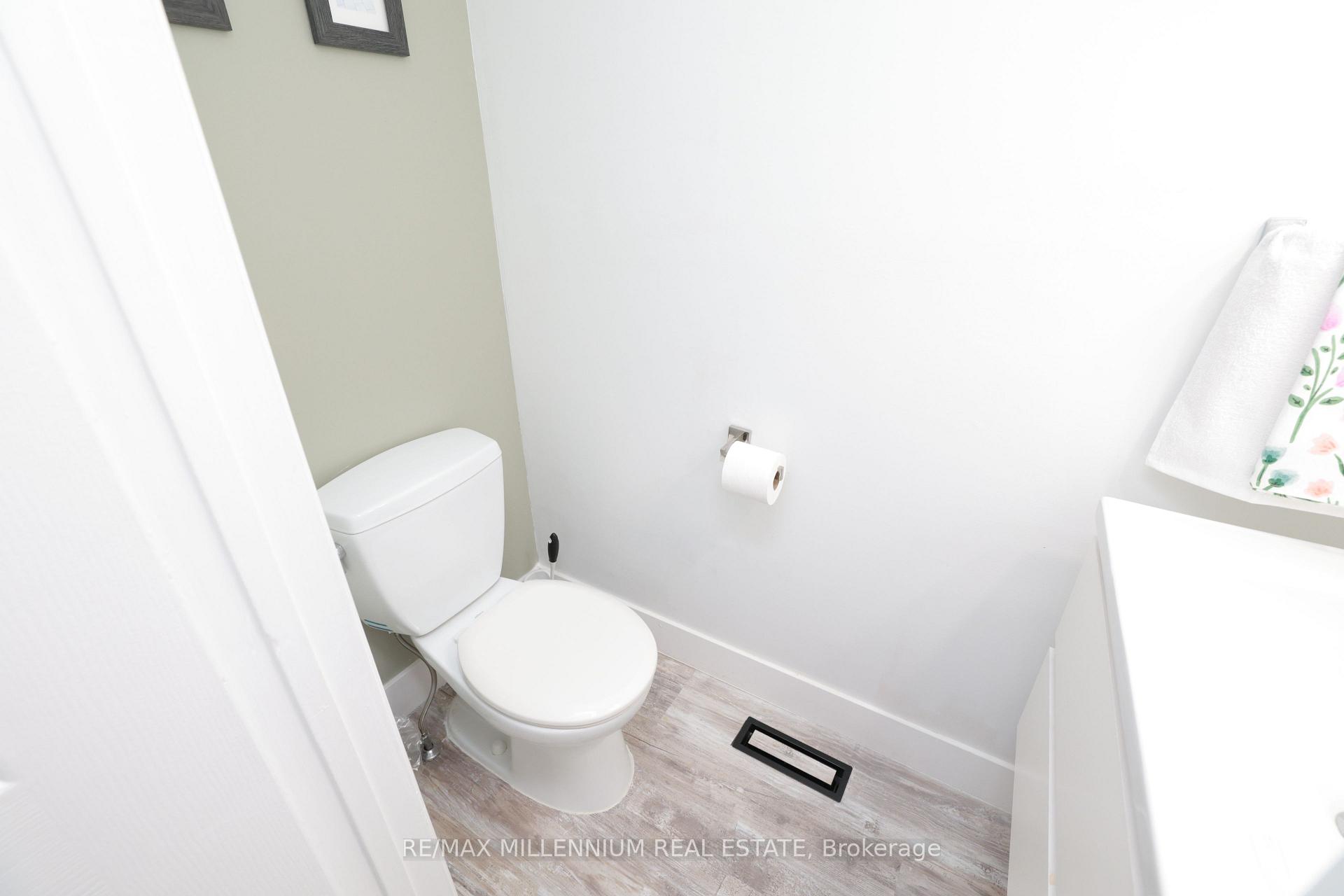 Photo 14 of 10 Manderley Place, Brampton, Central Park — HOMEH
