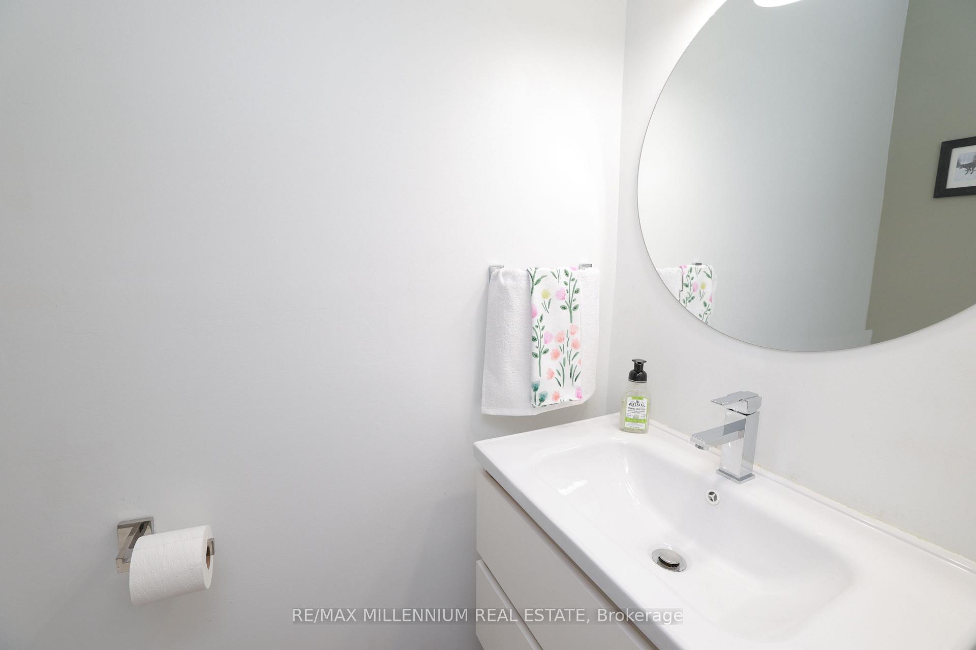 Photo 15 of 10 Manderley Place, Brampton, Central Park — HOMEH