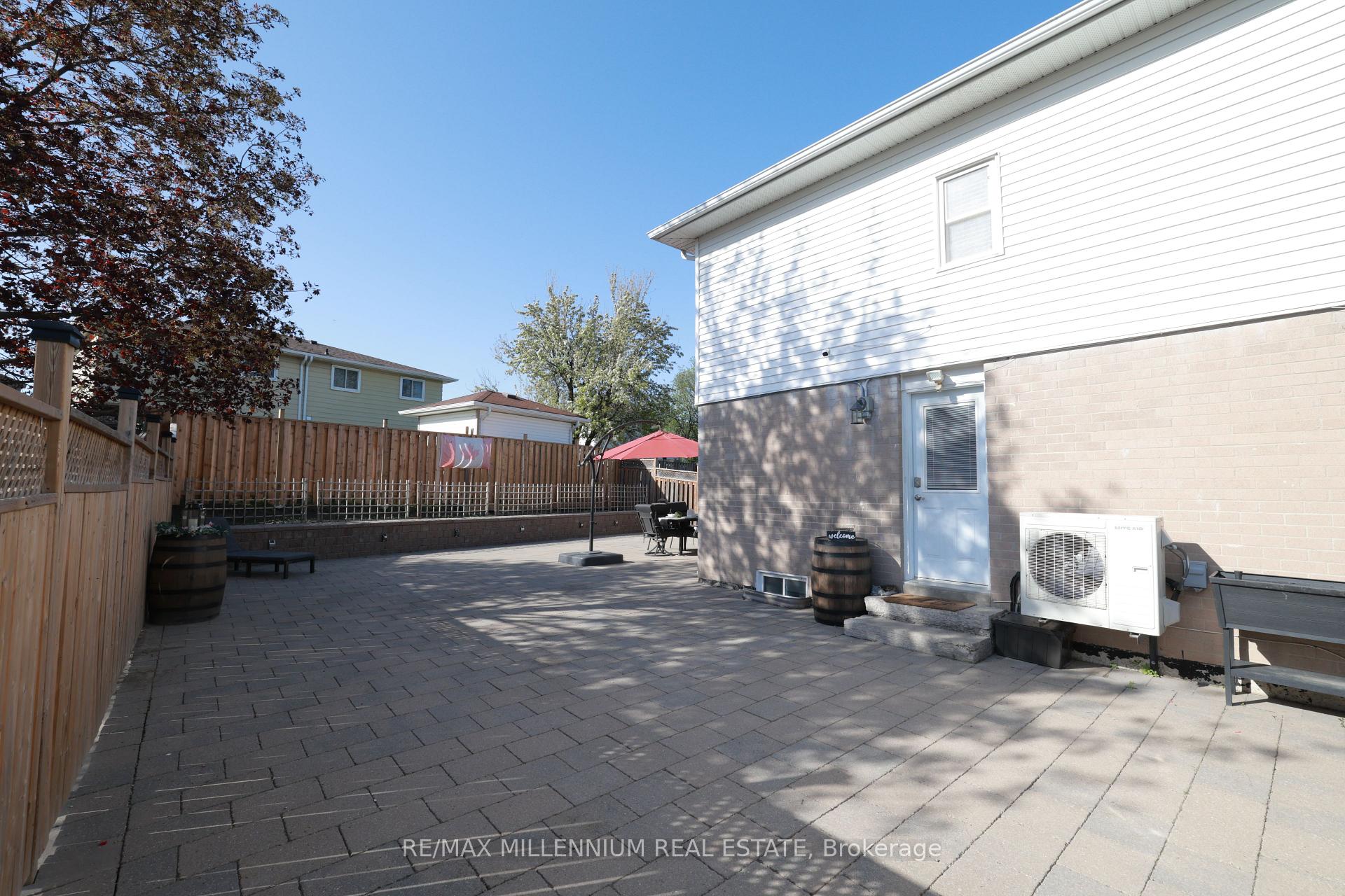 Photo 22 of 10 Manderley Place, Brampton, Central Park — HOMEH