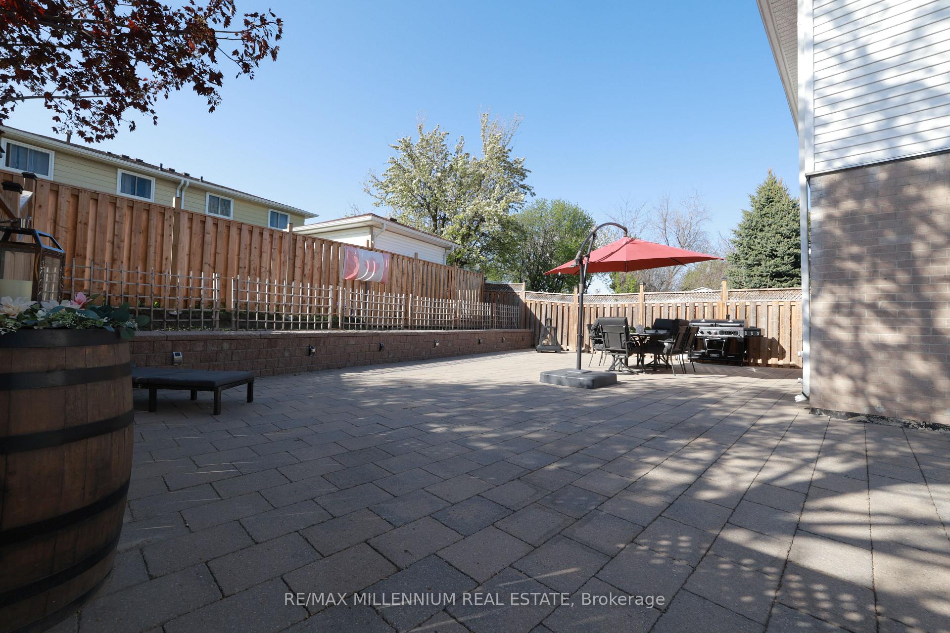 Photo 20 of 10 Manderley Place, Brampton, Central Park — HOMEH