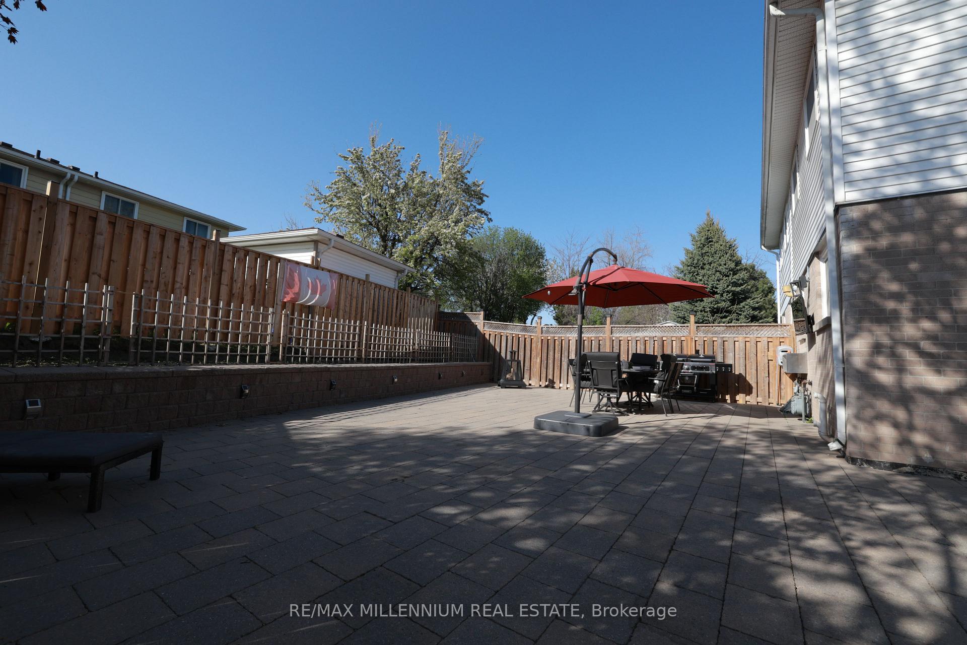 Photo 25 of 10 Manderley Place, Brampton, Central Park — HOMEH