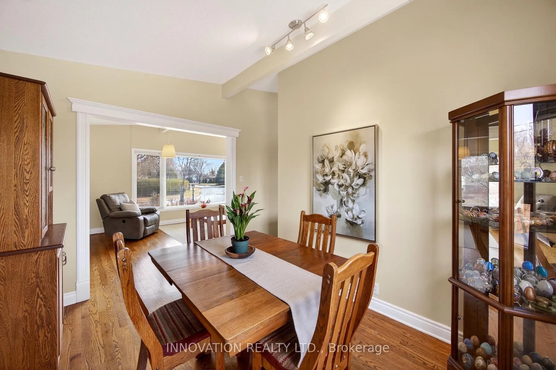 Photo 11 of 24 Harlowe Crescent, Ottawa, Crystal Beach — HOMEH