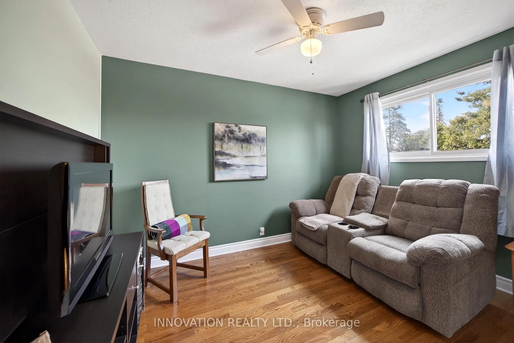Photo 17 of 24 Harlowe Crescent, Ottawa, Crystal Beach — HOMEH