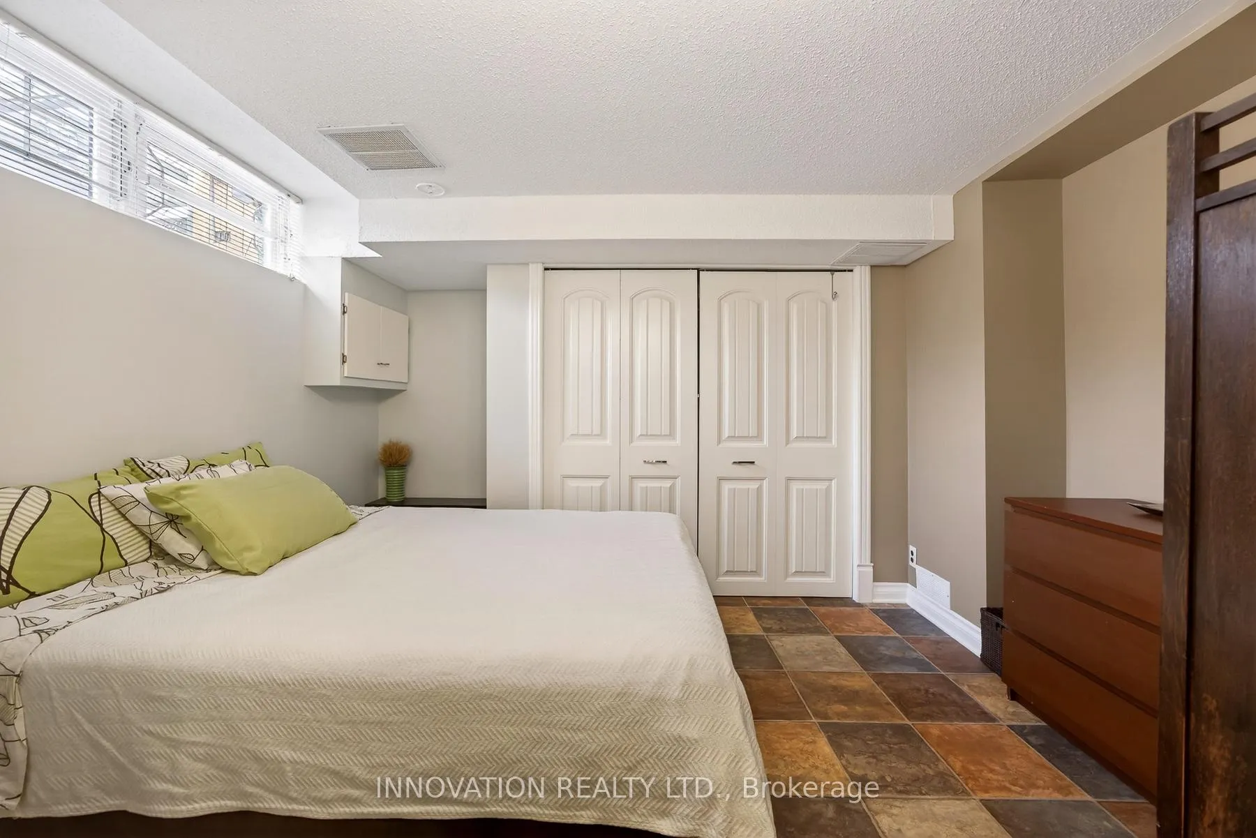 Photo 27 of 24 Harlowe Crescent, Ottawa, Crystal Beach — HOMEH