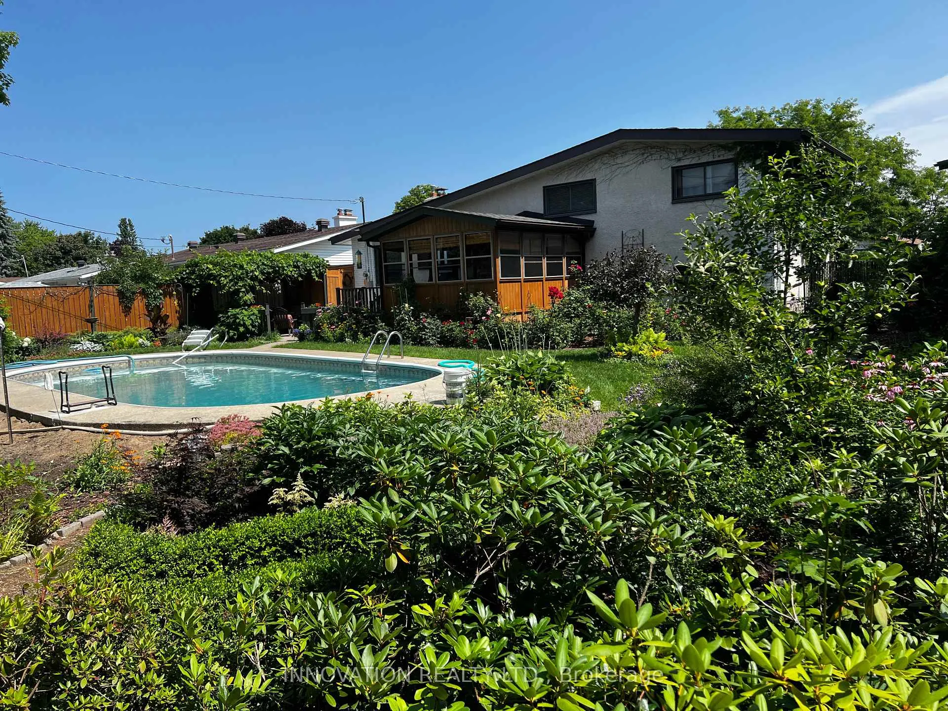 Photo 37 of 24 Harlowe Crescent, Ottawa, Crystal Beach — HOMEH