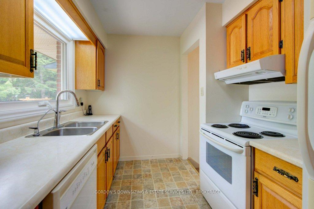 Photo 10 of 175 Elm Street, Gananoque — HOMEH