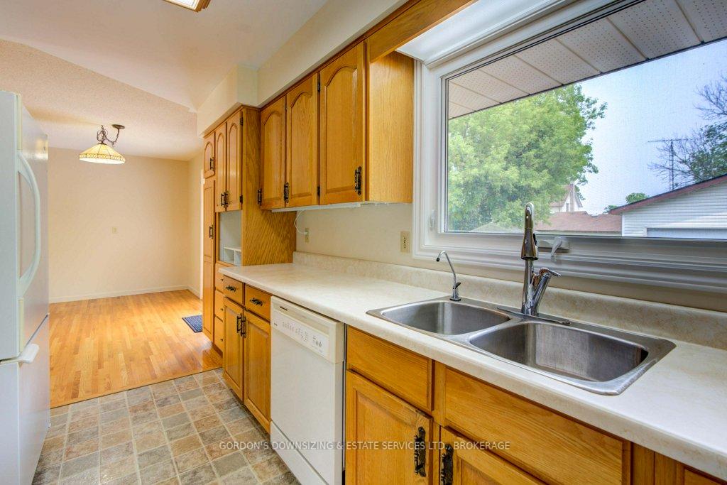 Photo 11 of 175 Elm Street, Gananoque — HOMEH